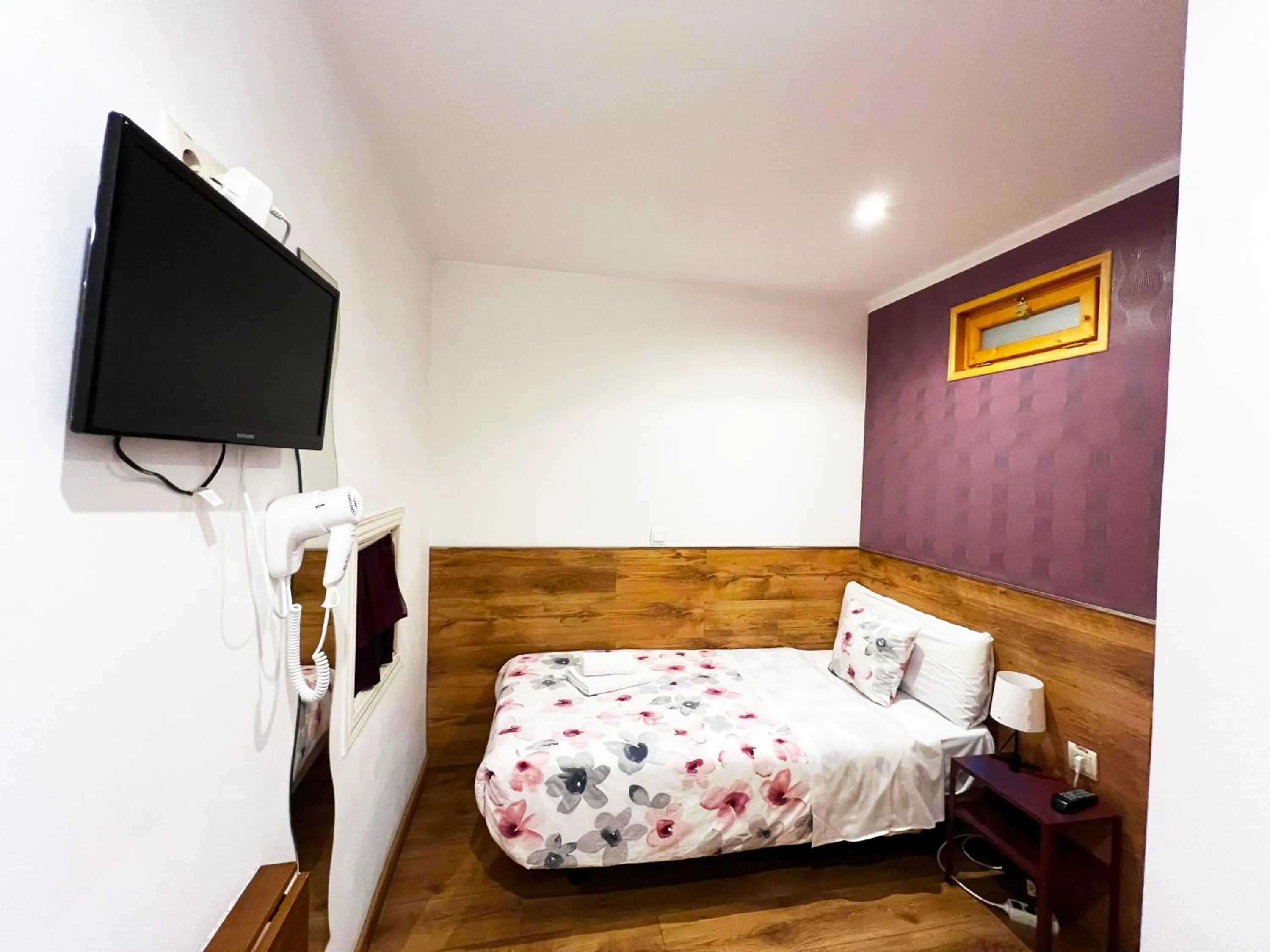 Photo of the whole room, Bed in Hostal Abel Victoriano