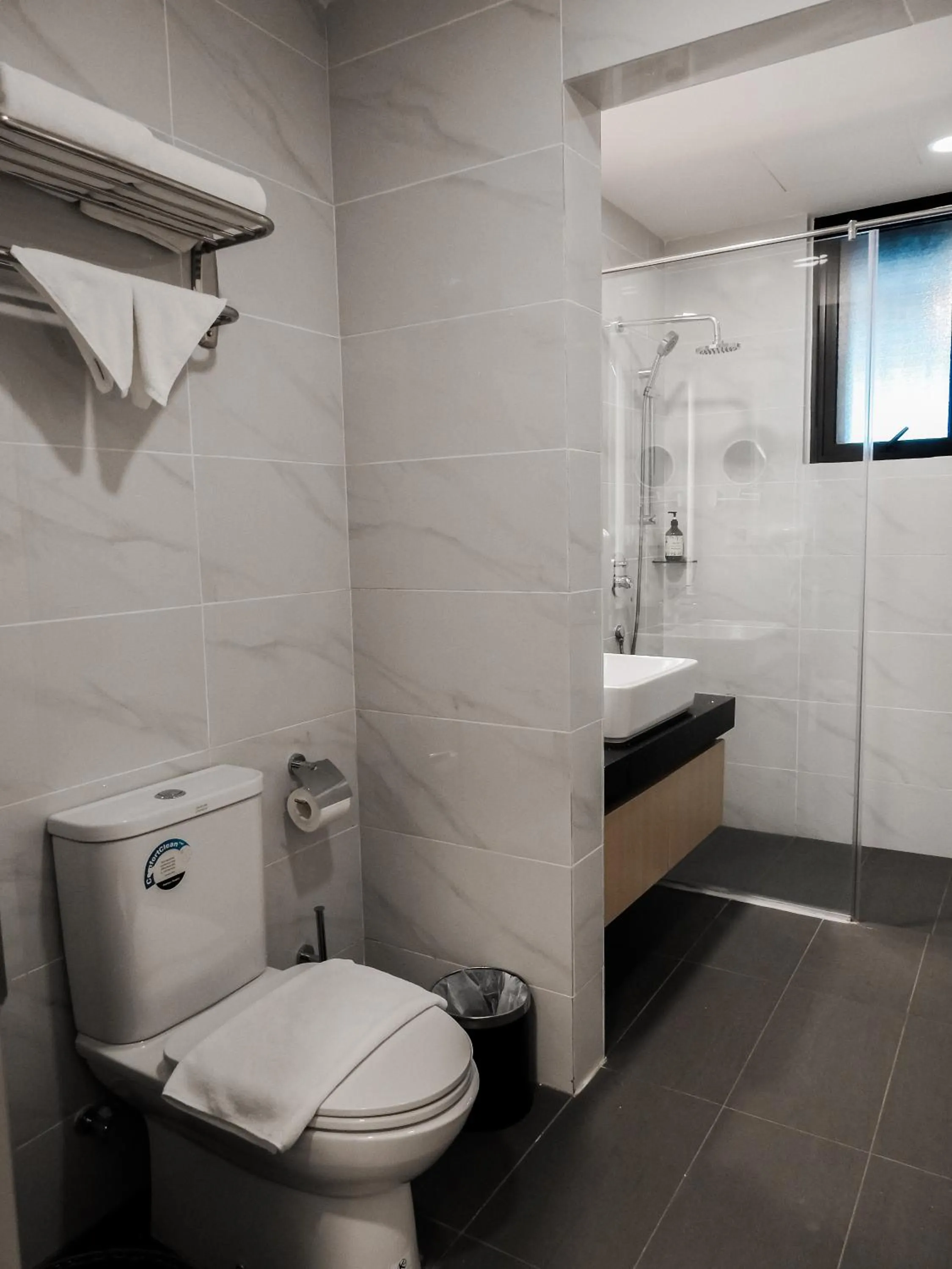 Bathroom in Grand Ion Delemen Hotel