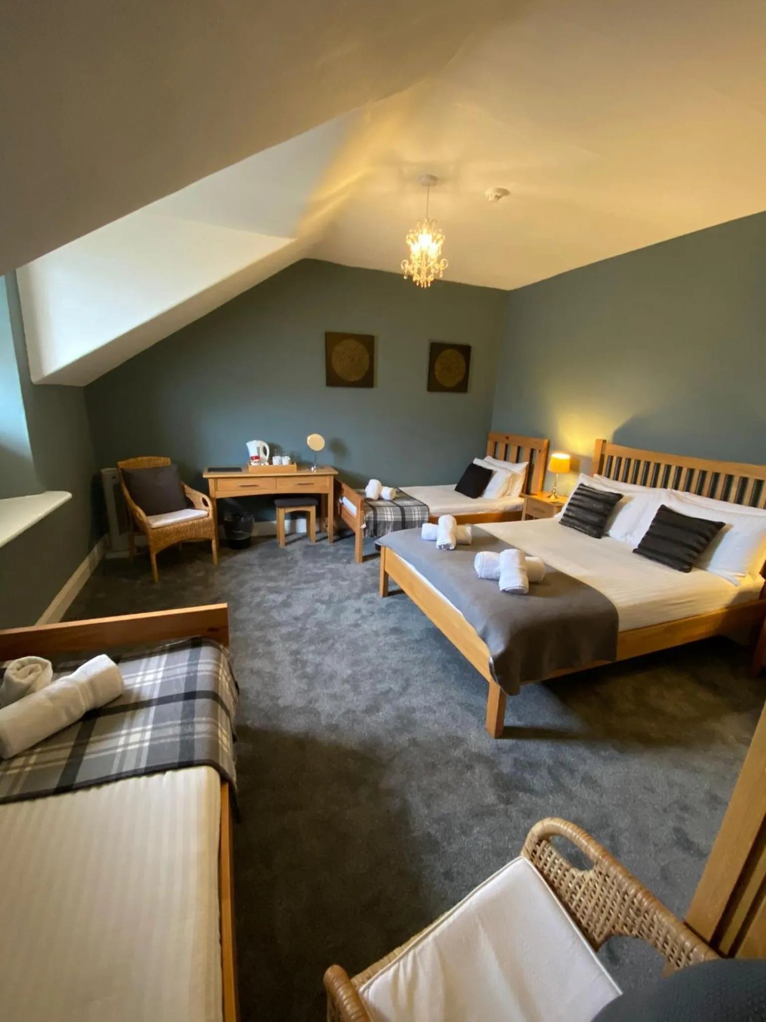 Bedroom, Bed in Ambleside Central