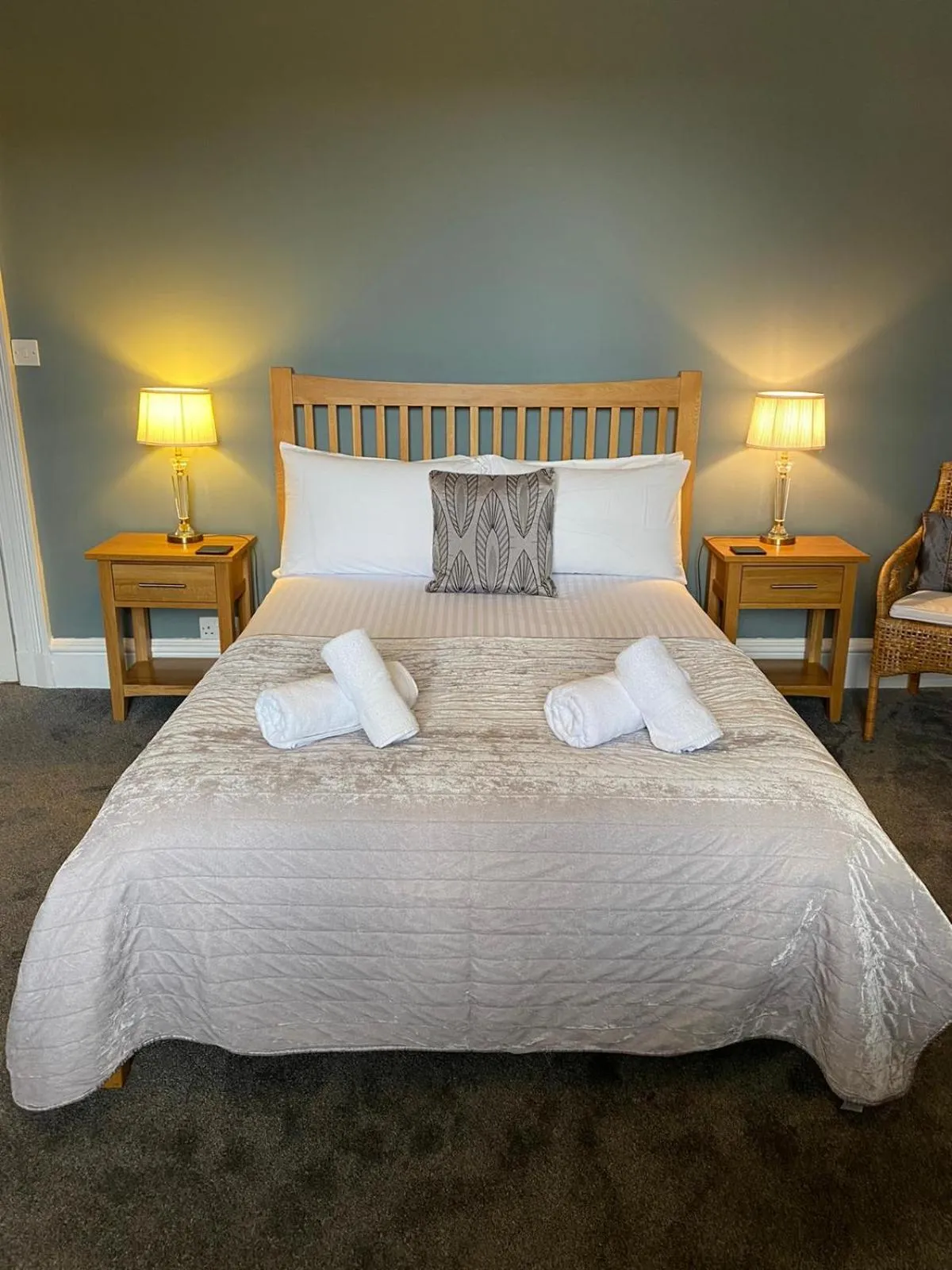 Bedroom, Bed in Ambleside Central