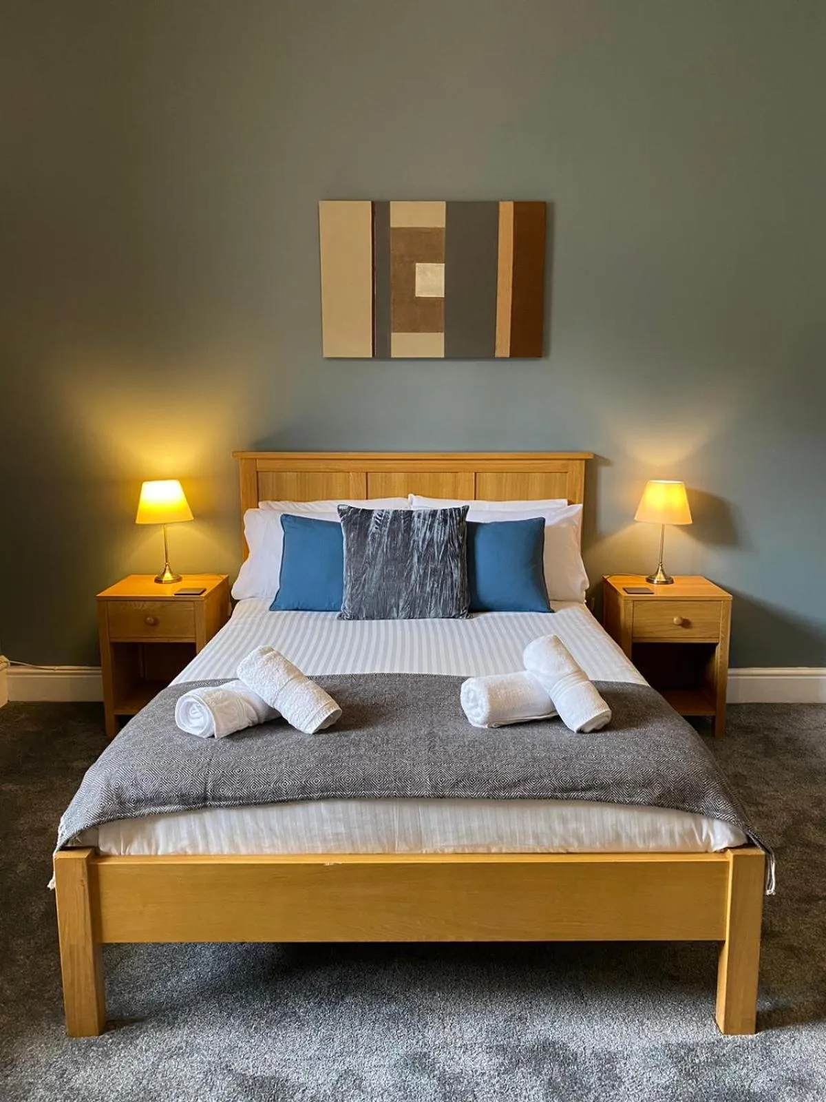 Bedroom, Bed in Ambleside Central