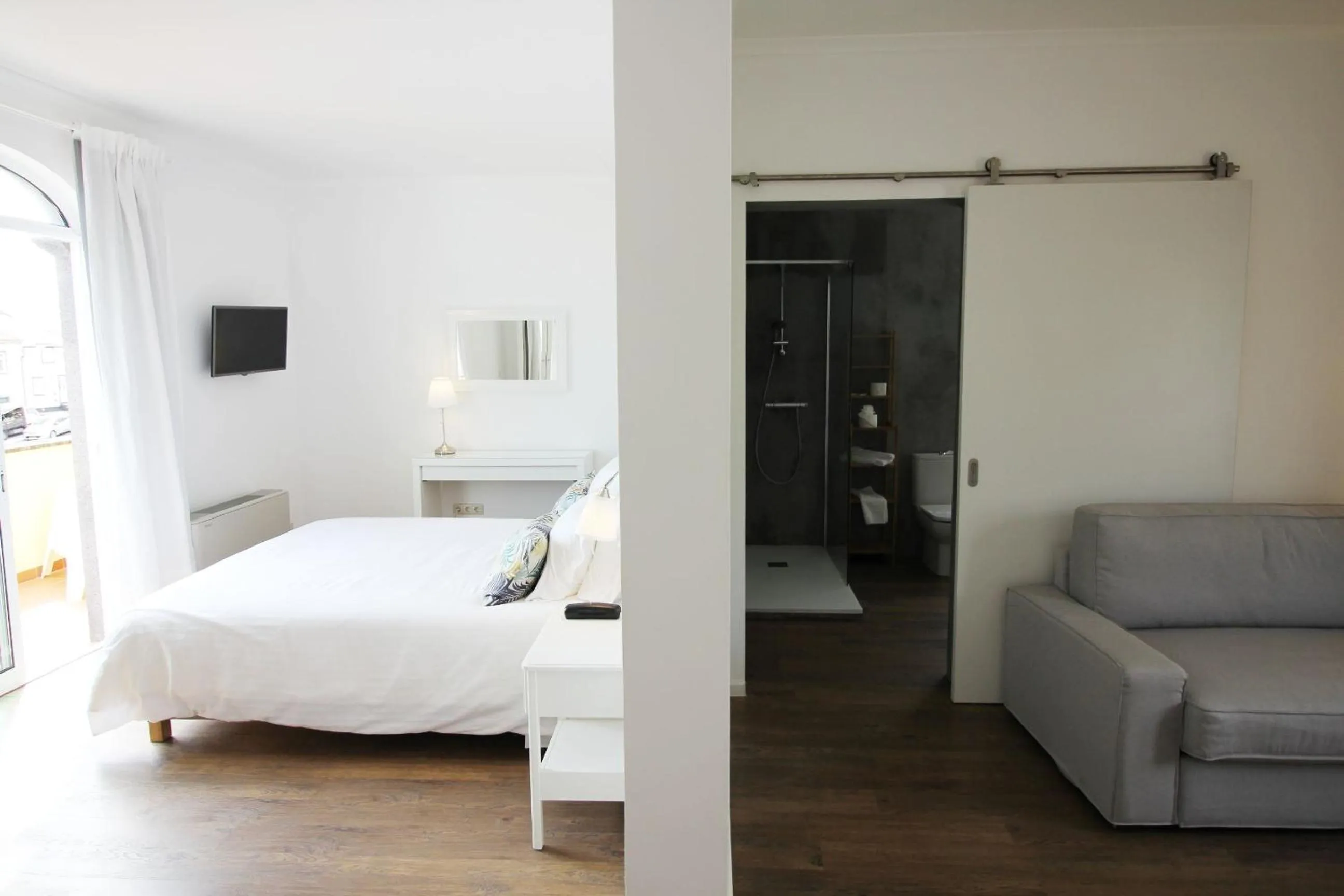 Bedroom, Bed in Vinha da Areia Beach Hotel