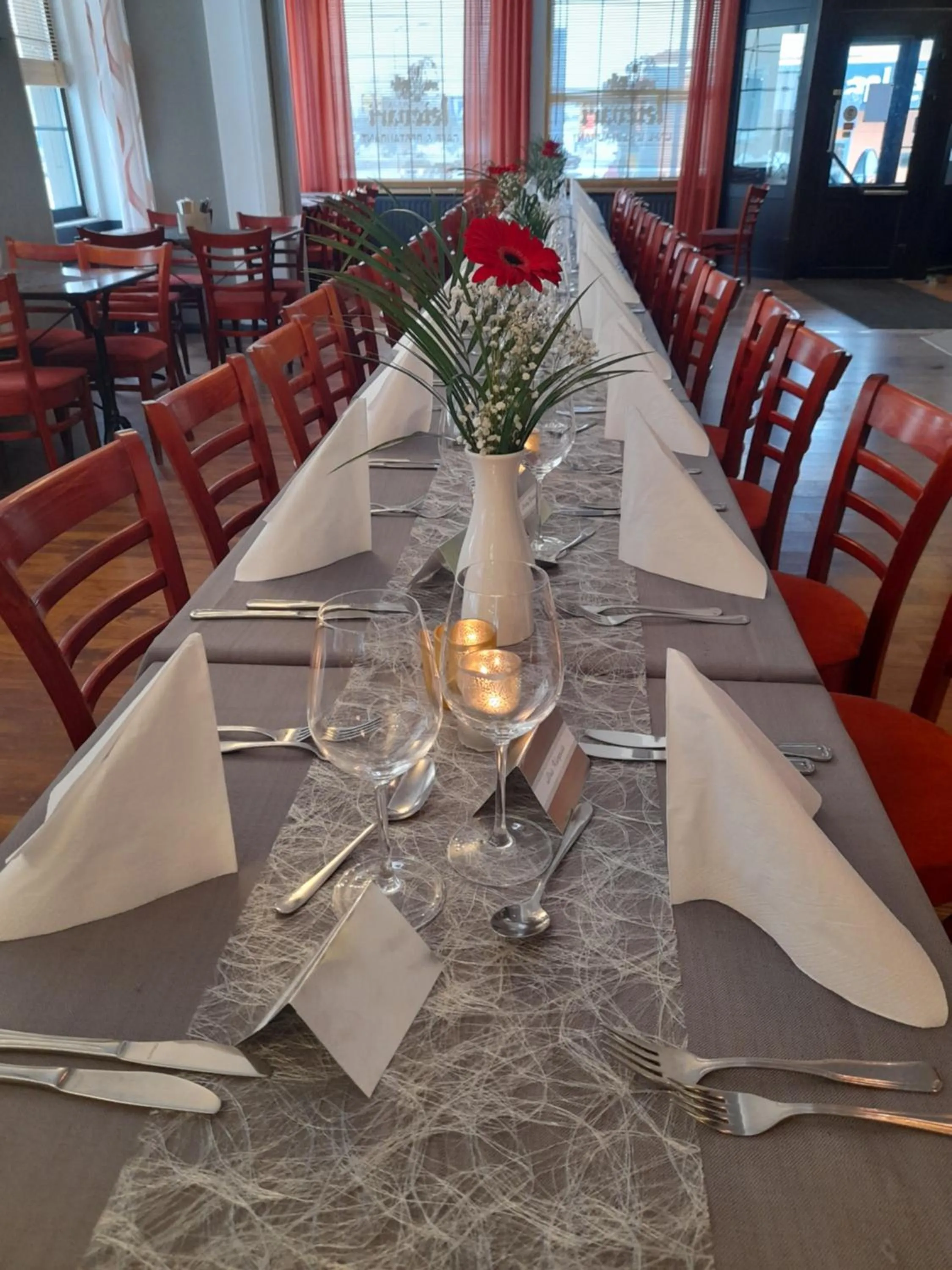 Restaurant/places to eat in Hotel Mestarin Kievari