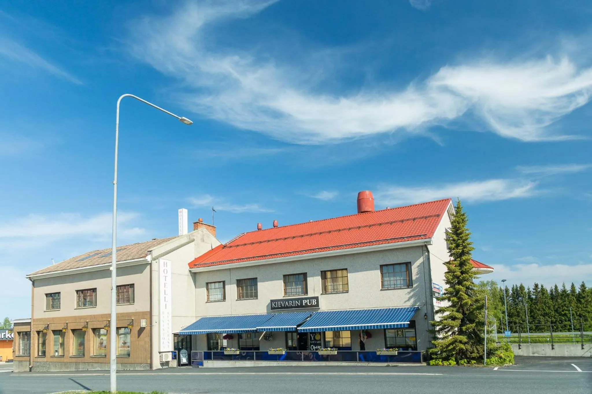 Property building in Hotel Mestarin Kievari