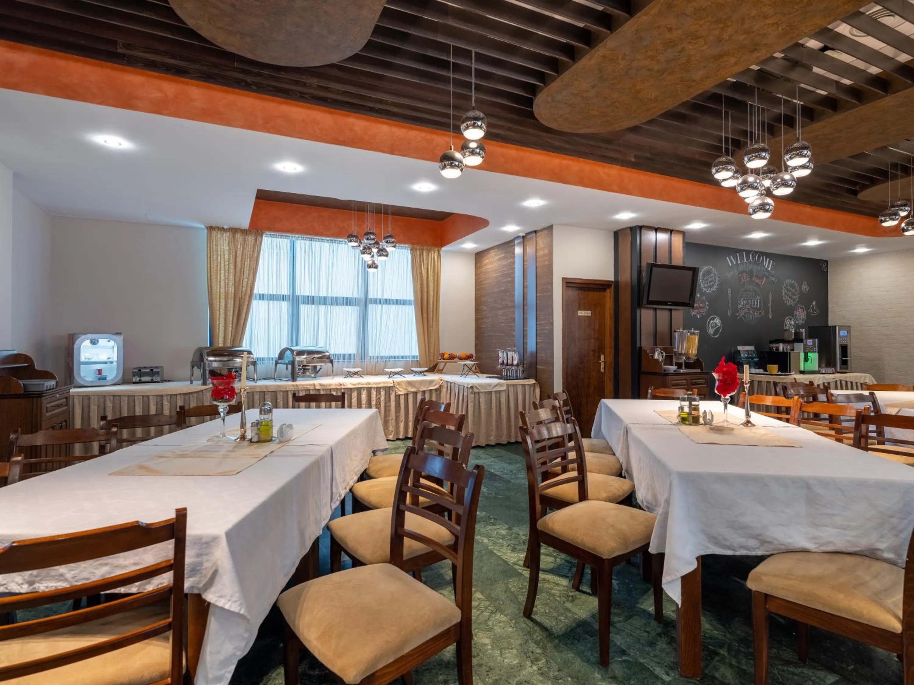 Restaurant/places to eat in Hotel Ski&Sky