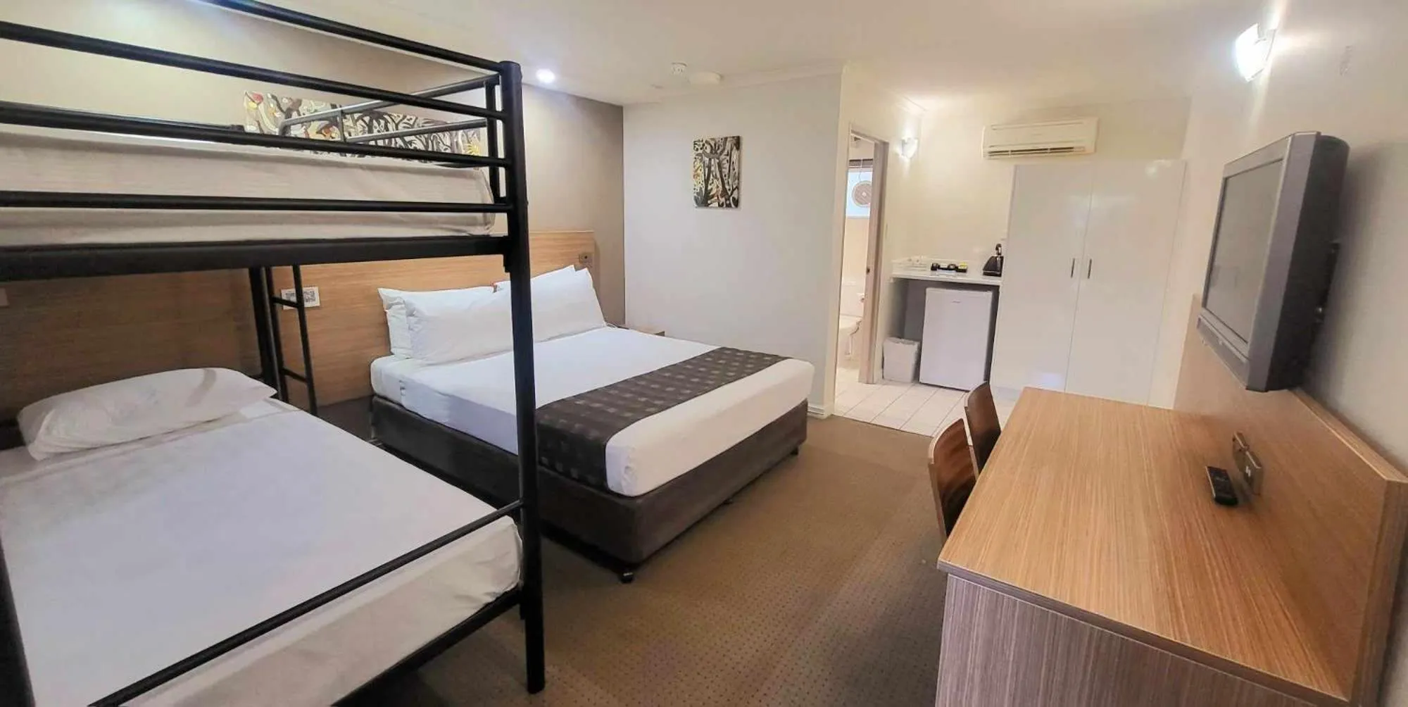 Bed in Cairns Colonial Club Resort