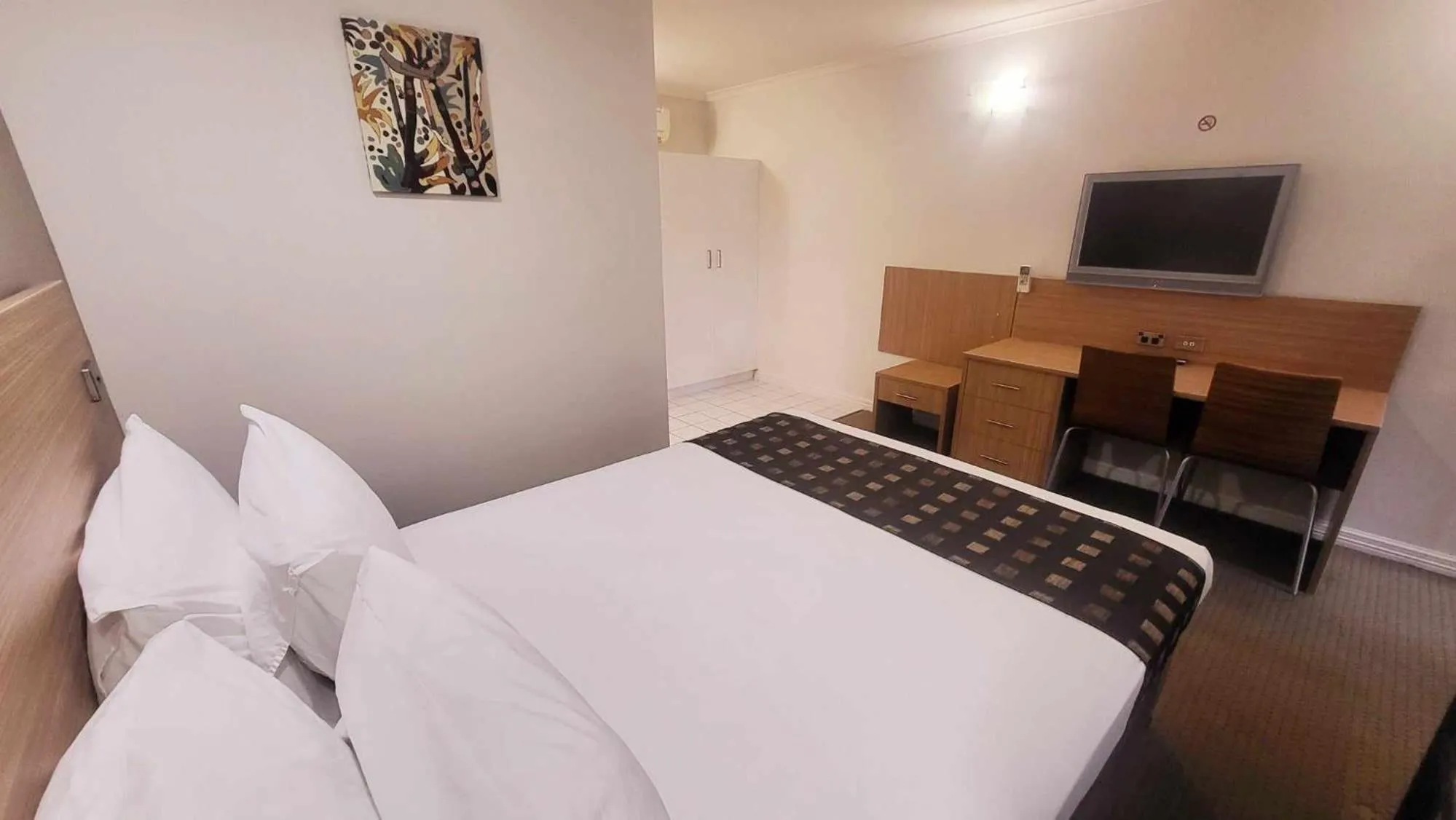 Bed in Cairns Colonial Club Resort