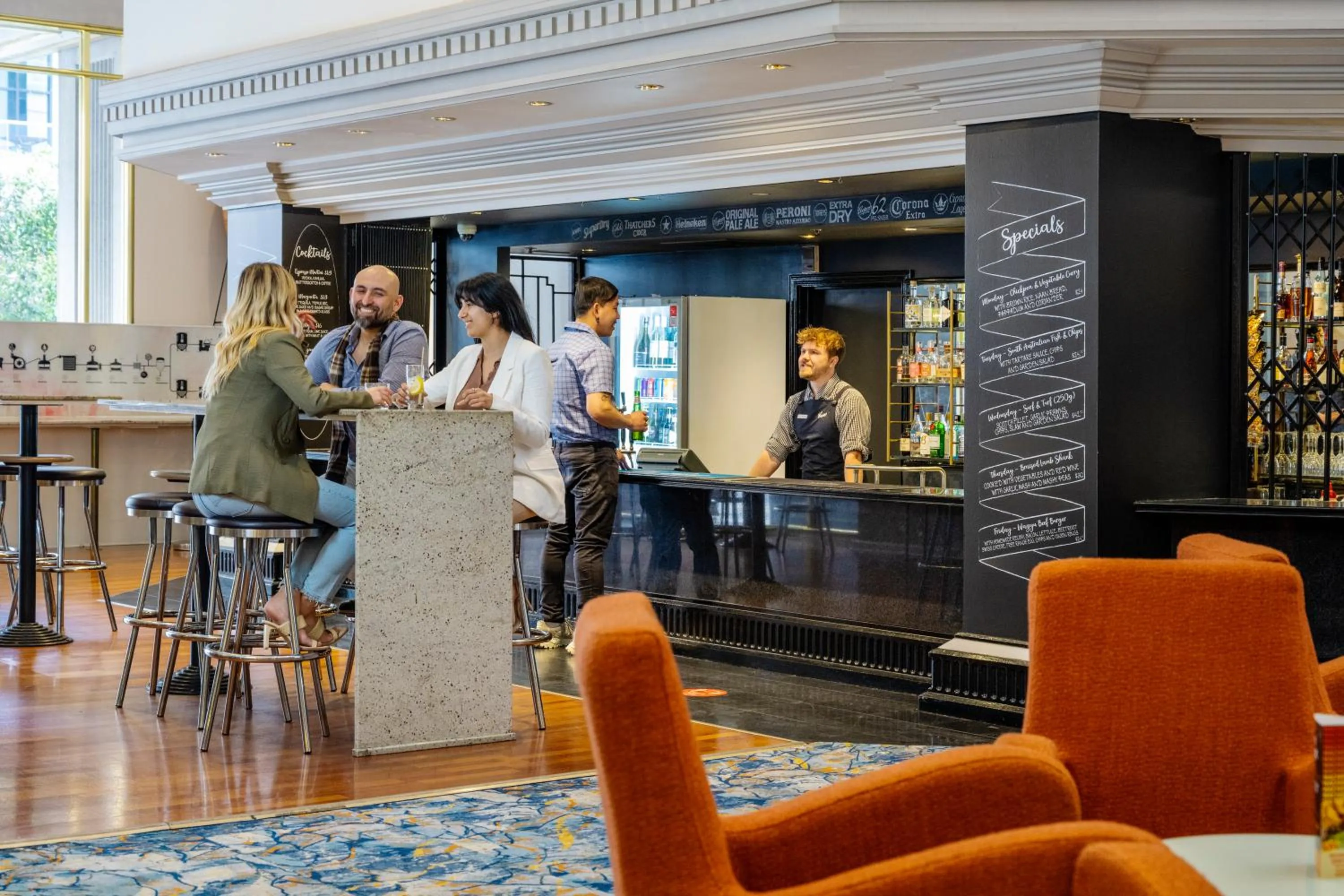 Lounge or bar in Hotel Grand Chancellor Adelaide