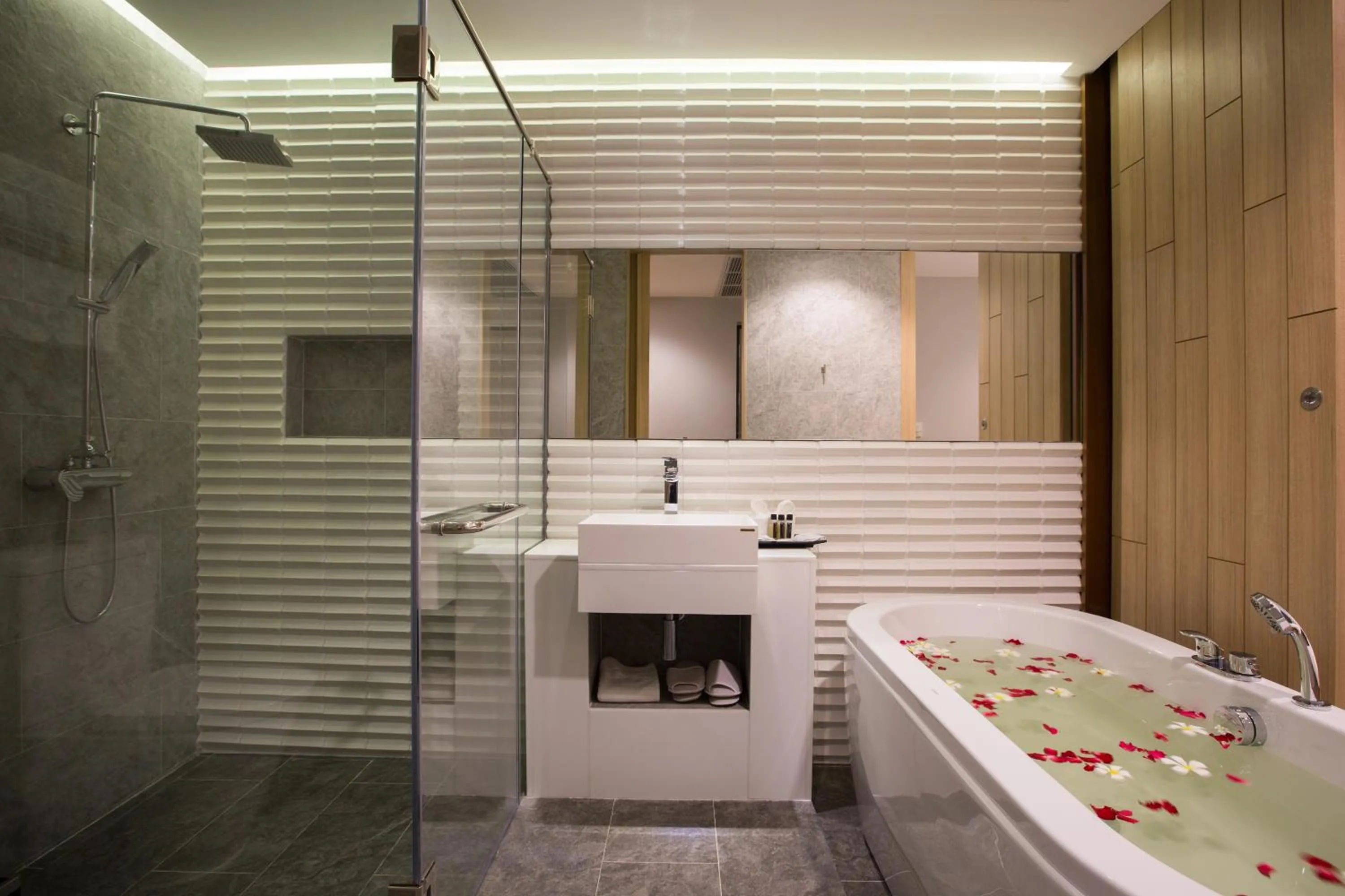 Hot Tub in Asira Boutique HuaHin