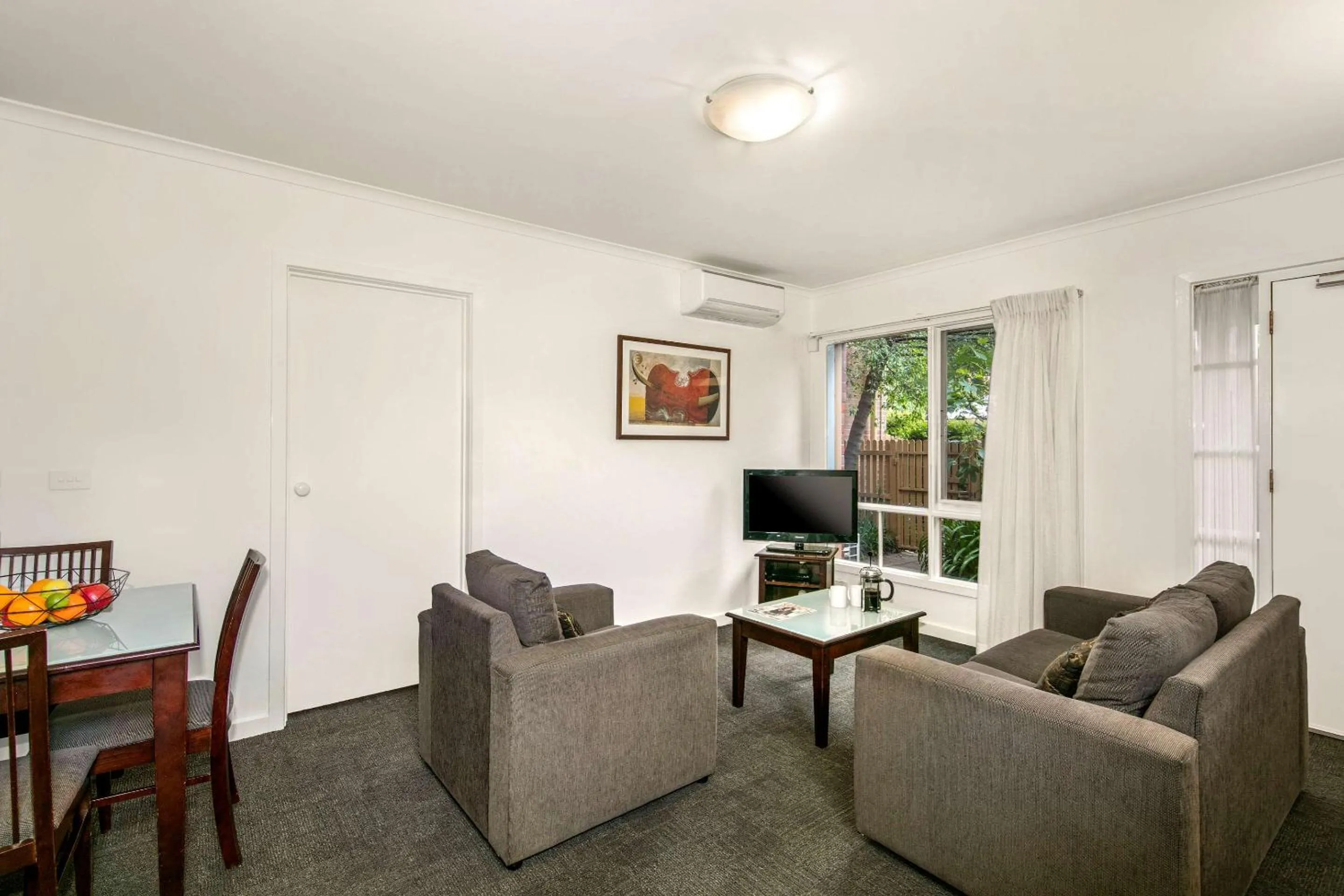 Photo of the whole room in Comfort Apartments Royal Gardens