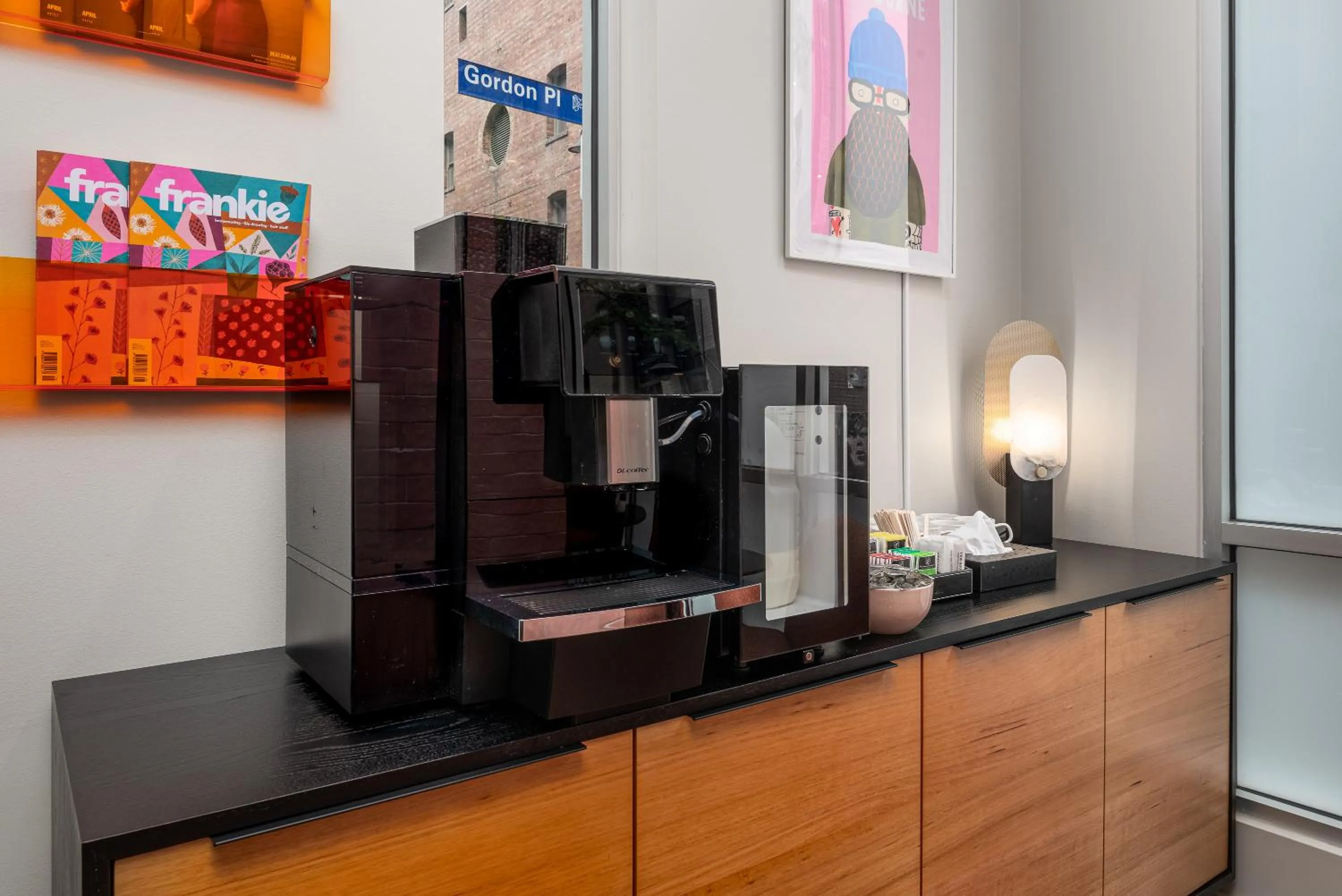 Communal lounge/ TV room in City Limits Hotel Apartments