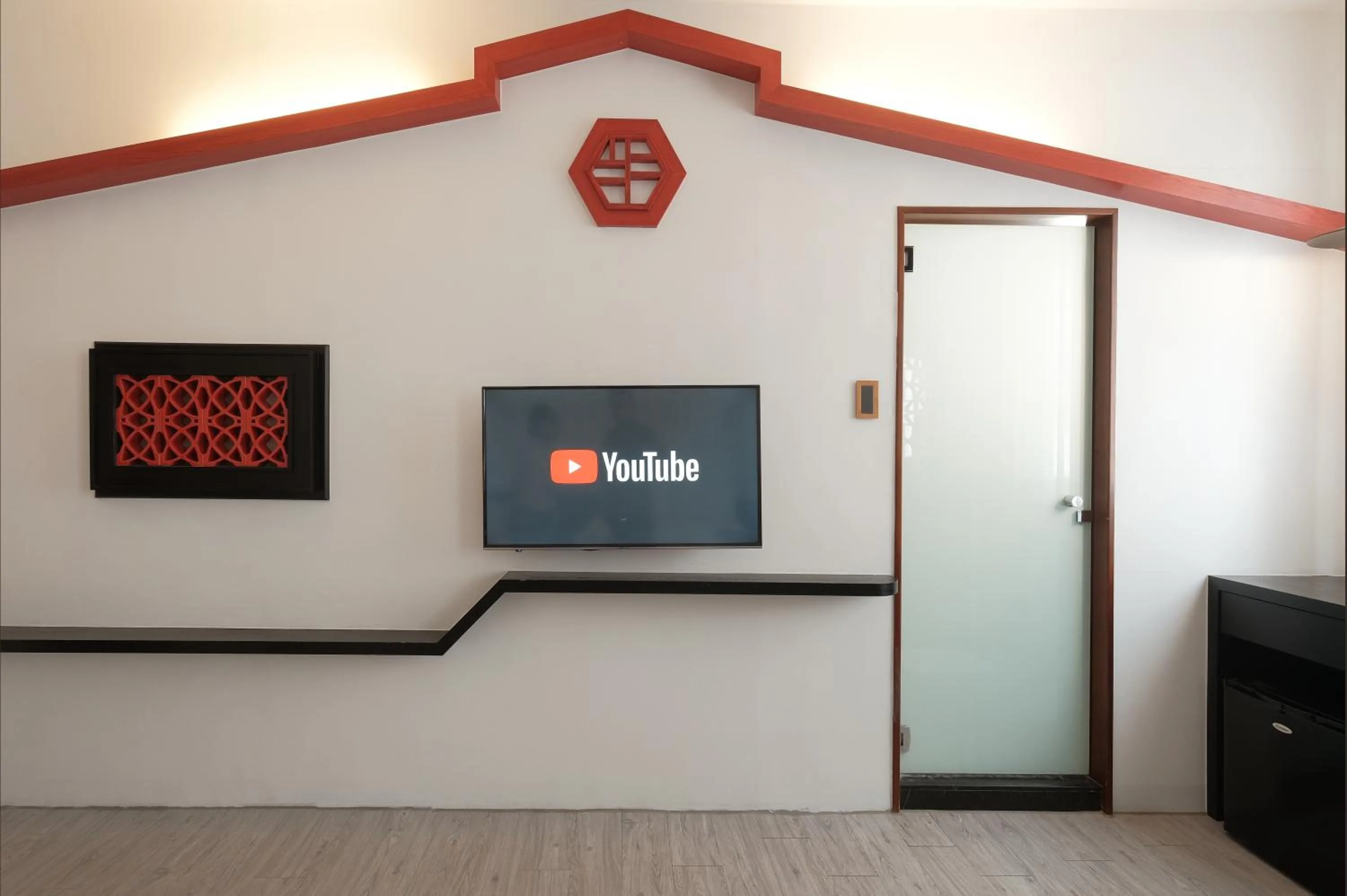 TV and multimedia in Journey Hostel