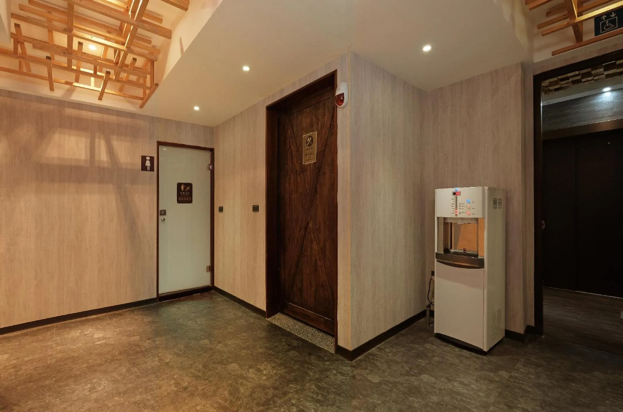 Toilet in Journey Hostel