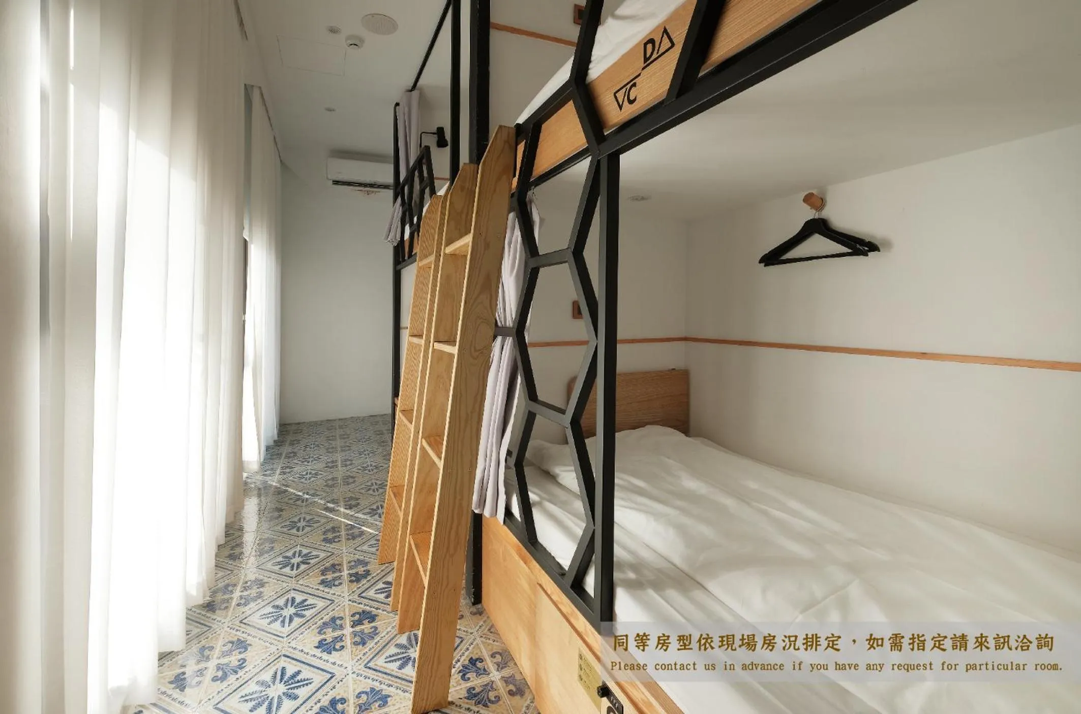 bunk bed, Bed in Journey Hostel