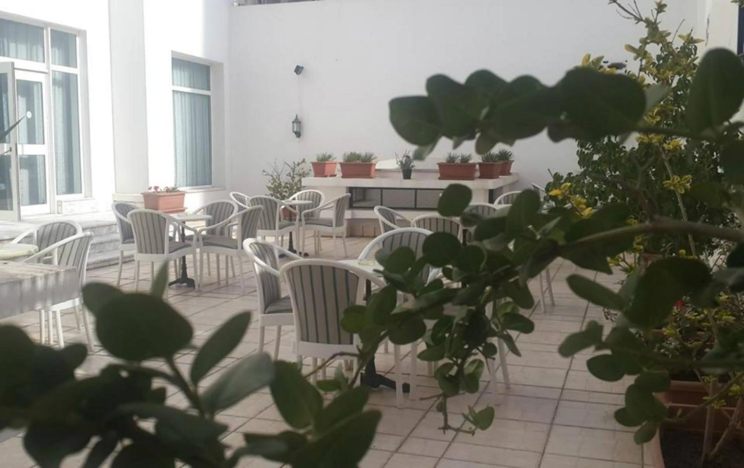 Patio in Ariha Hotel
