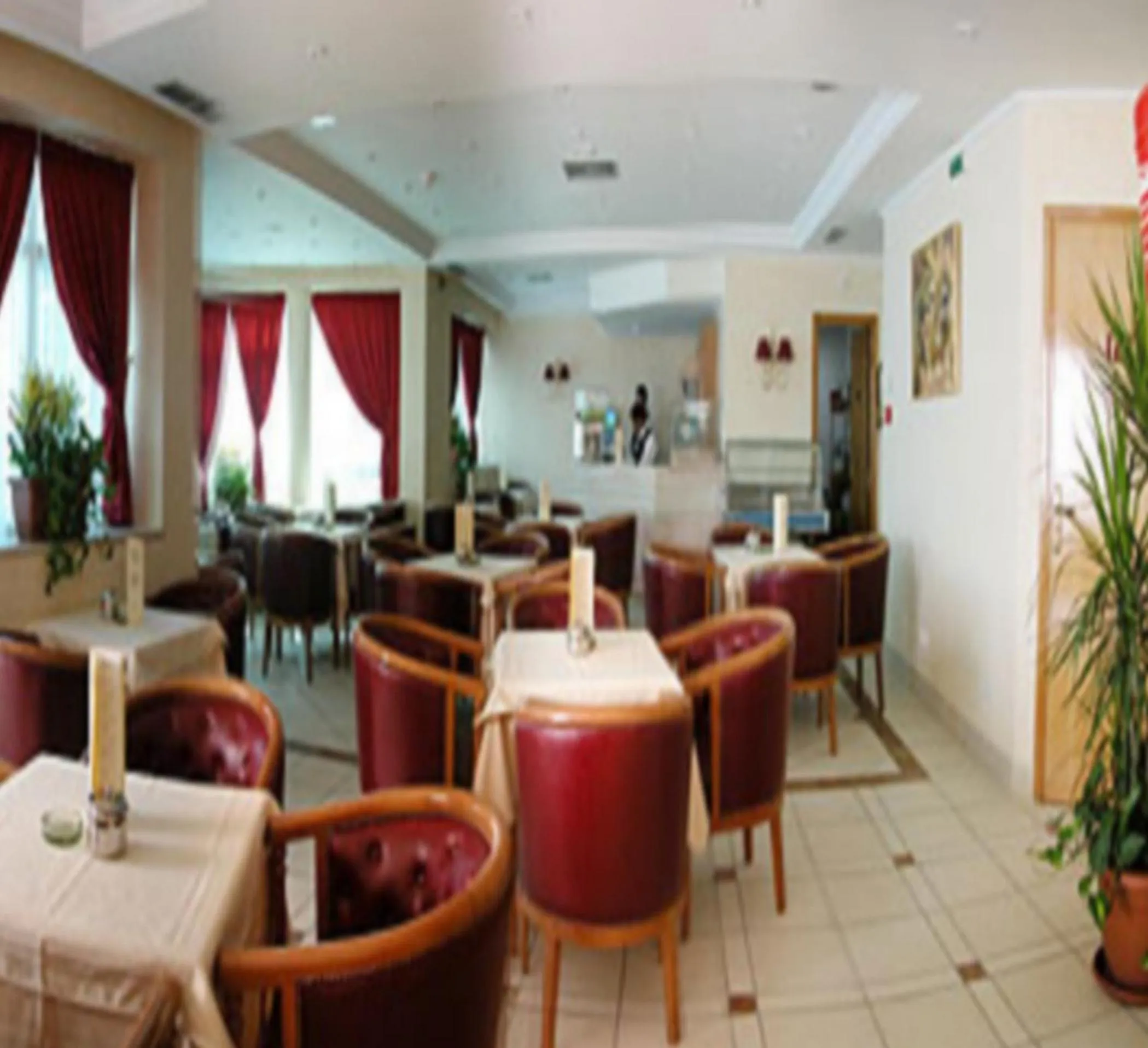 Restaurant/places to eat in Ariha Hotel