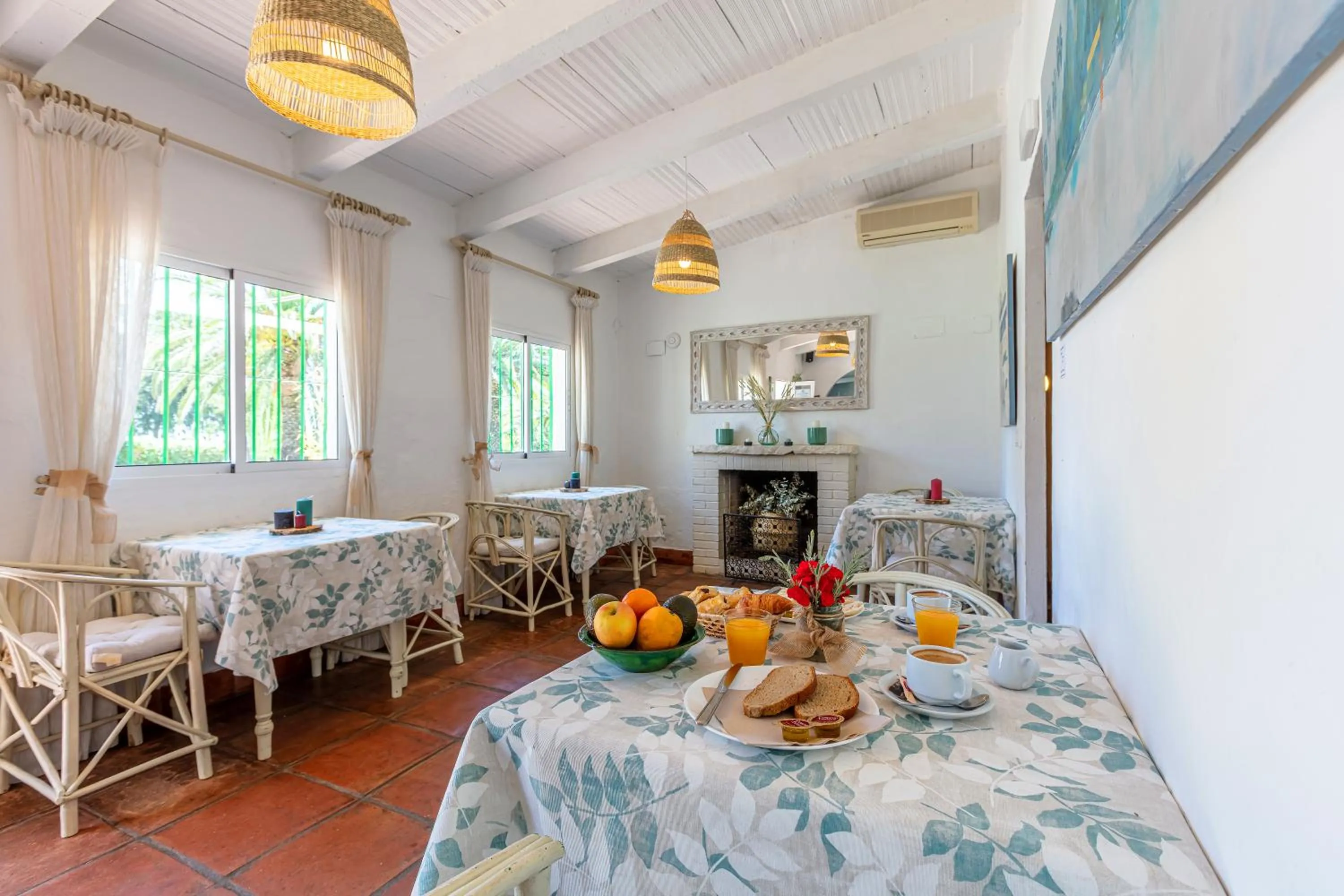 Food and drinks in Hotel-Apart CORTIJO LAS PIÑAS