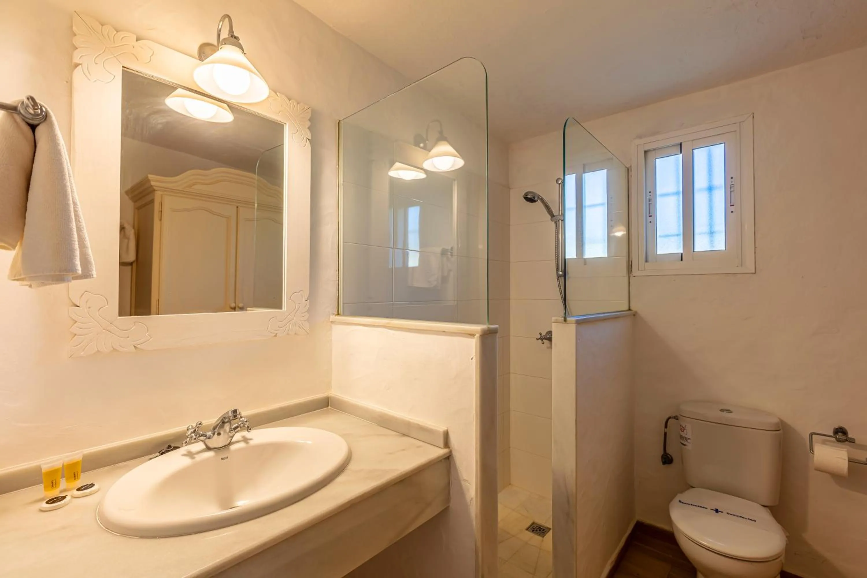 Bathroom in Hotel-Apart CORTIJO LAS PIÑAS