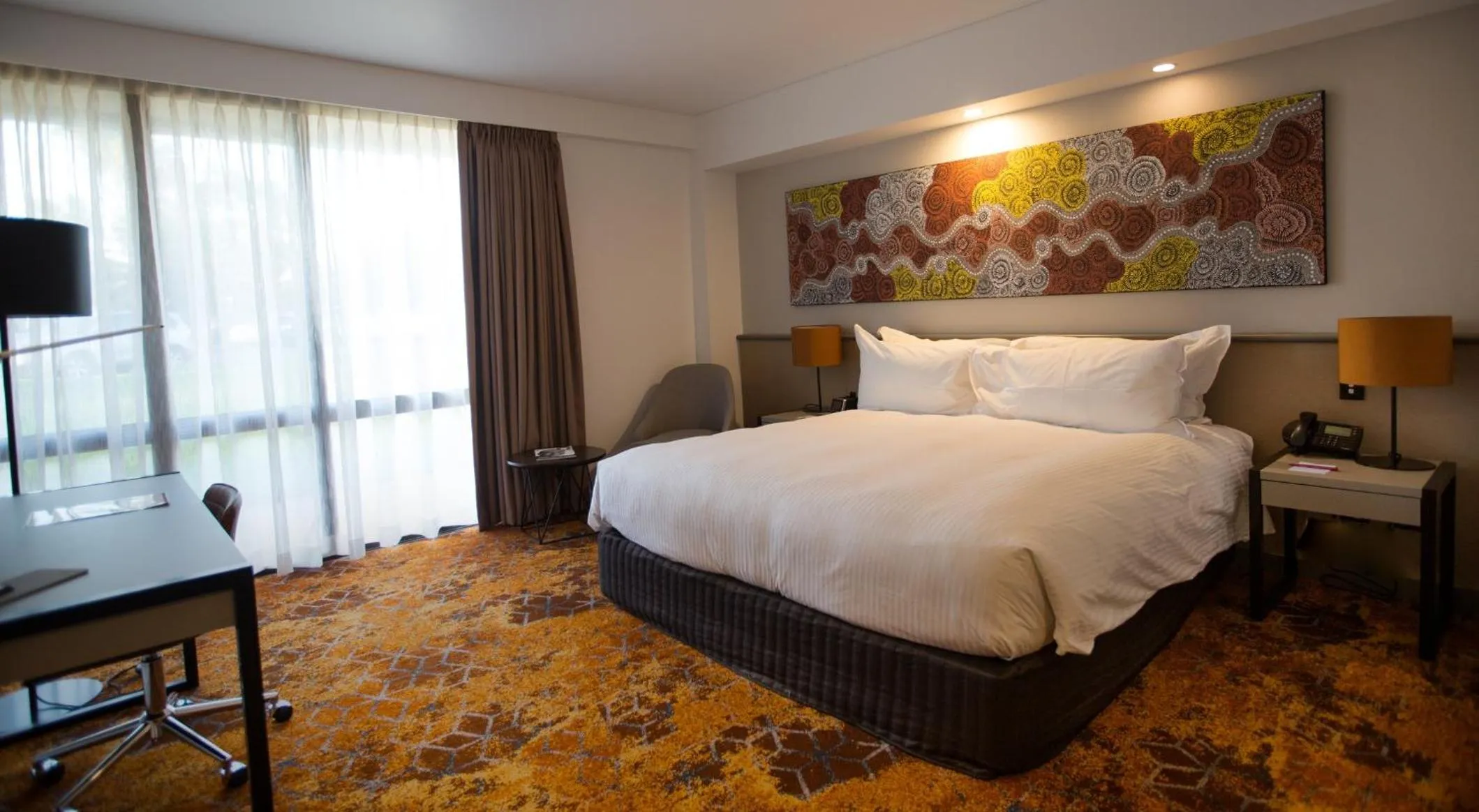 Photo of the whole room, Bed in Crowne Plaza Alice Springs Lasseters by IHG