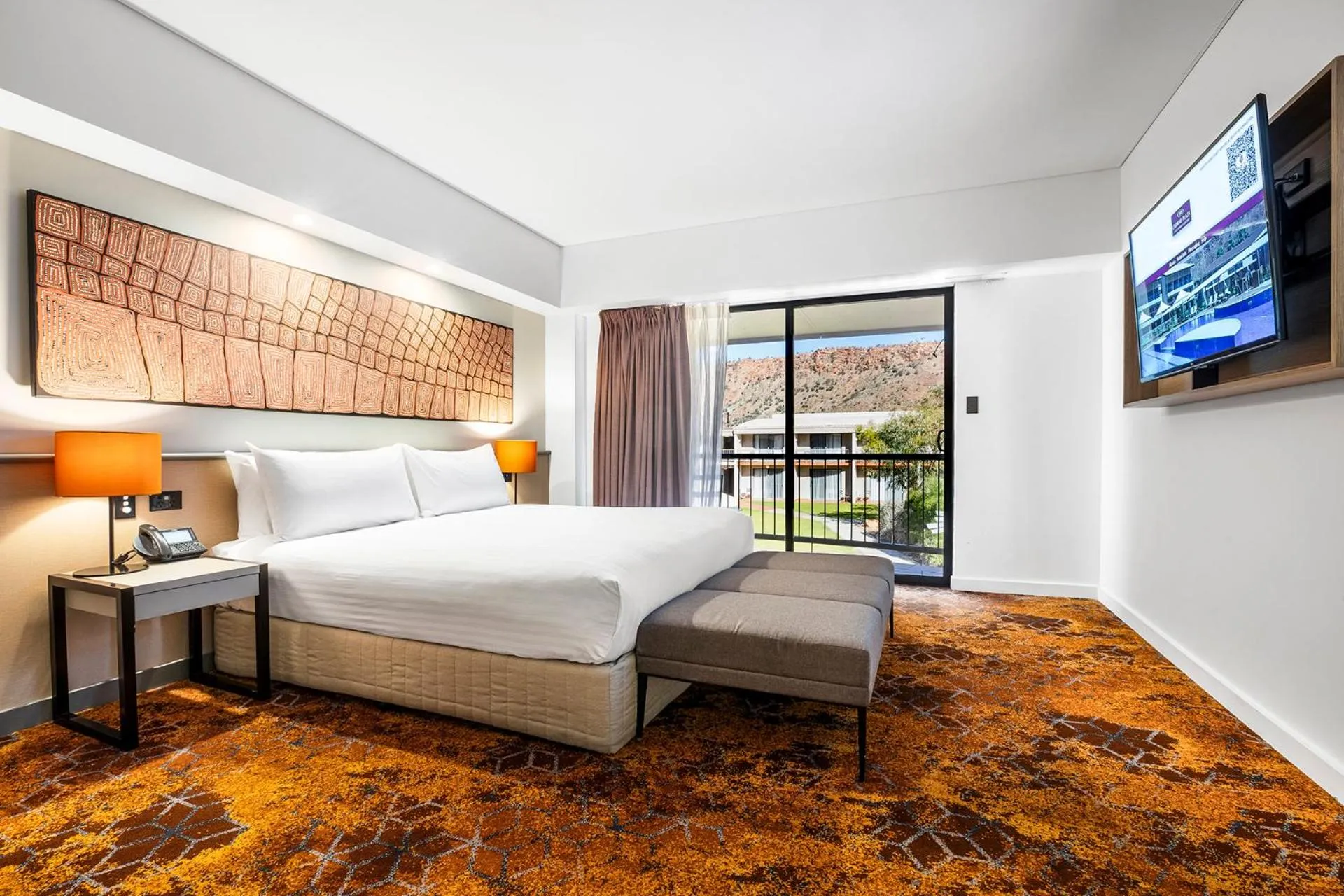 Bed in Crowne Plaza Alice Springs Lasseters by IHG