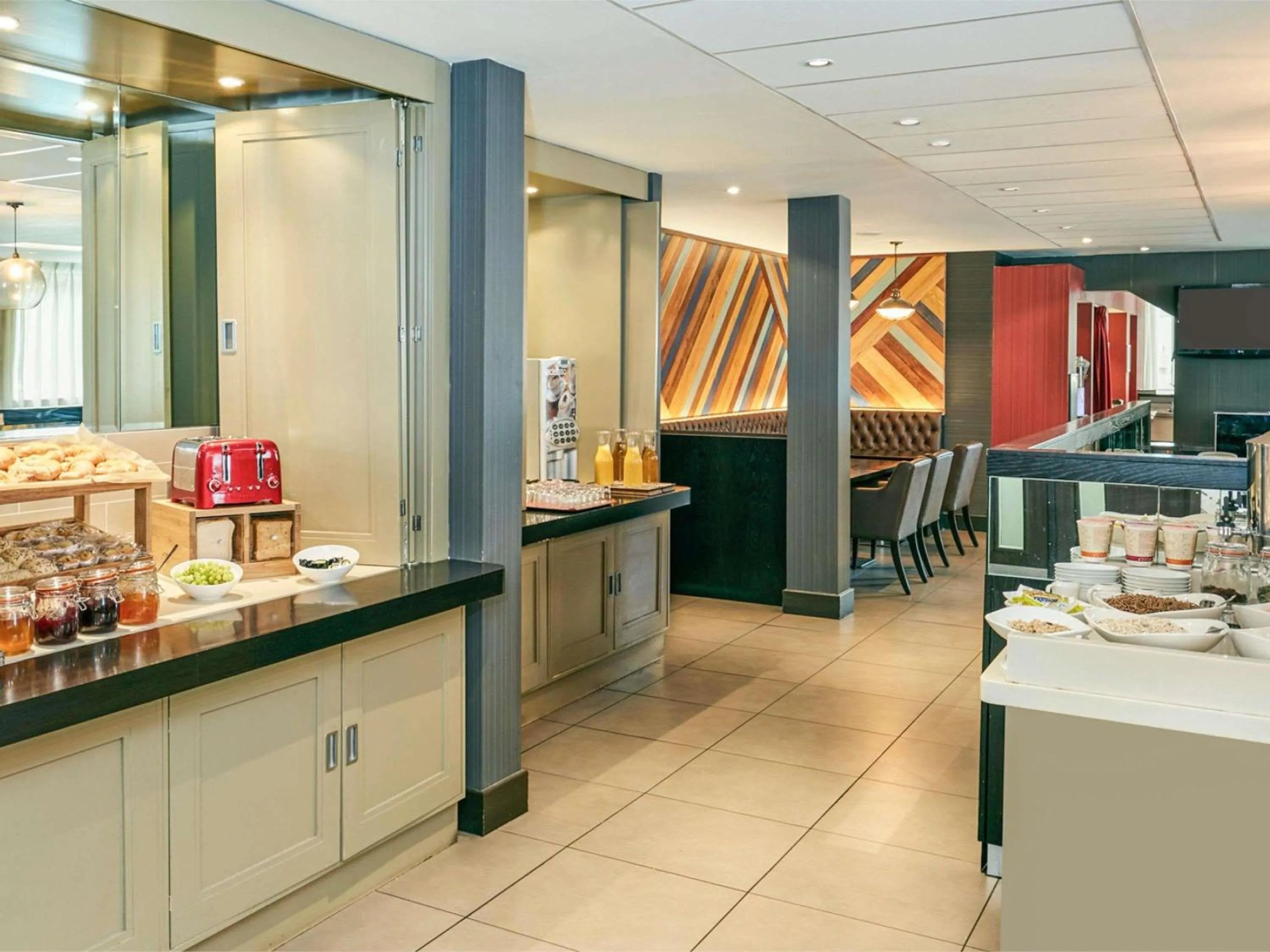 Property building in ibis Belfast Queens Quarter