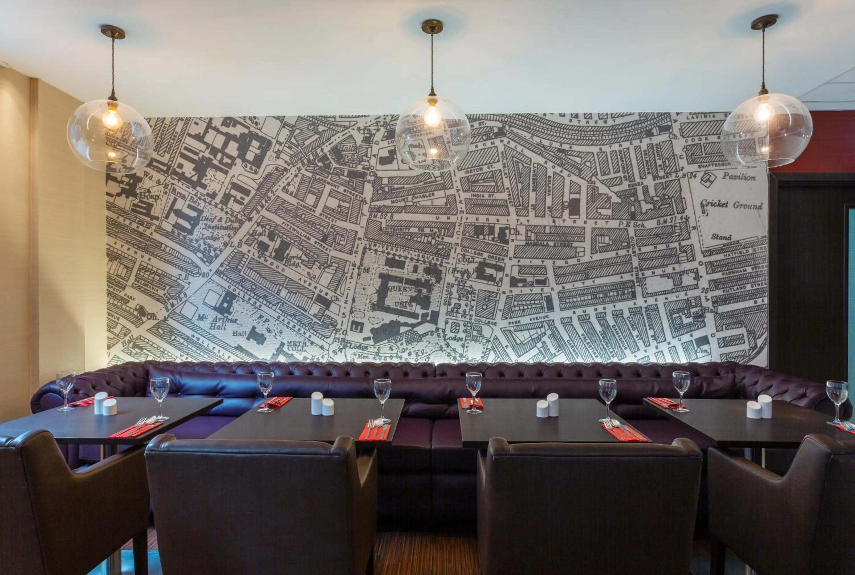 Restaurant/places to eat in ibis Belfast Queens Quarter