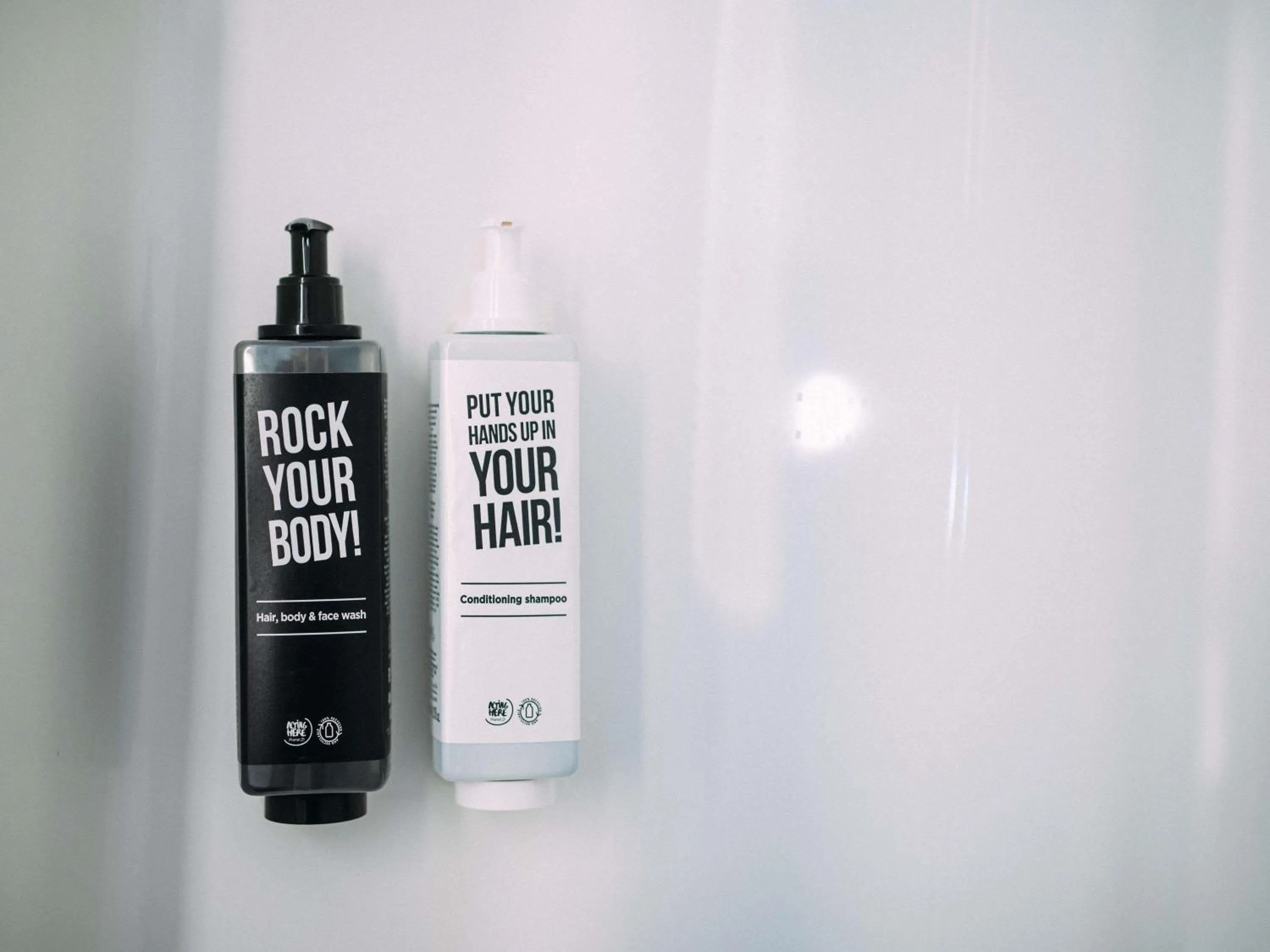 Bedroom in ibis Belfast City Centre