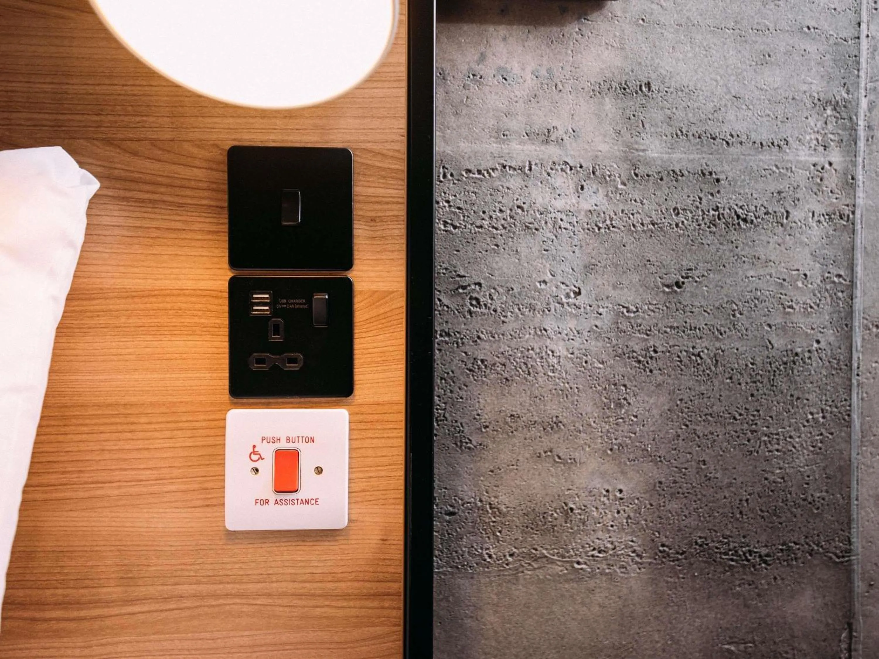 Bedroom in ibis Belfast City Centre