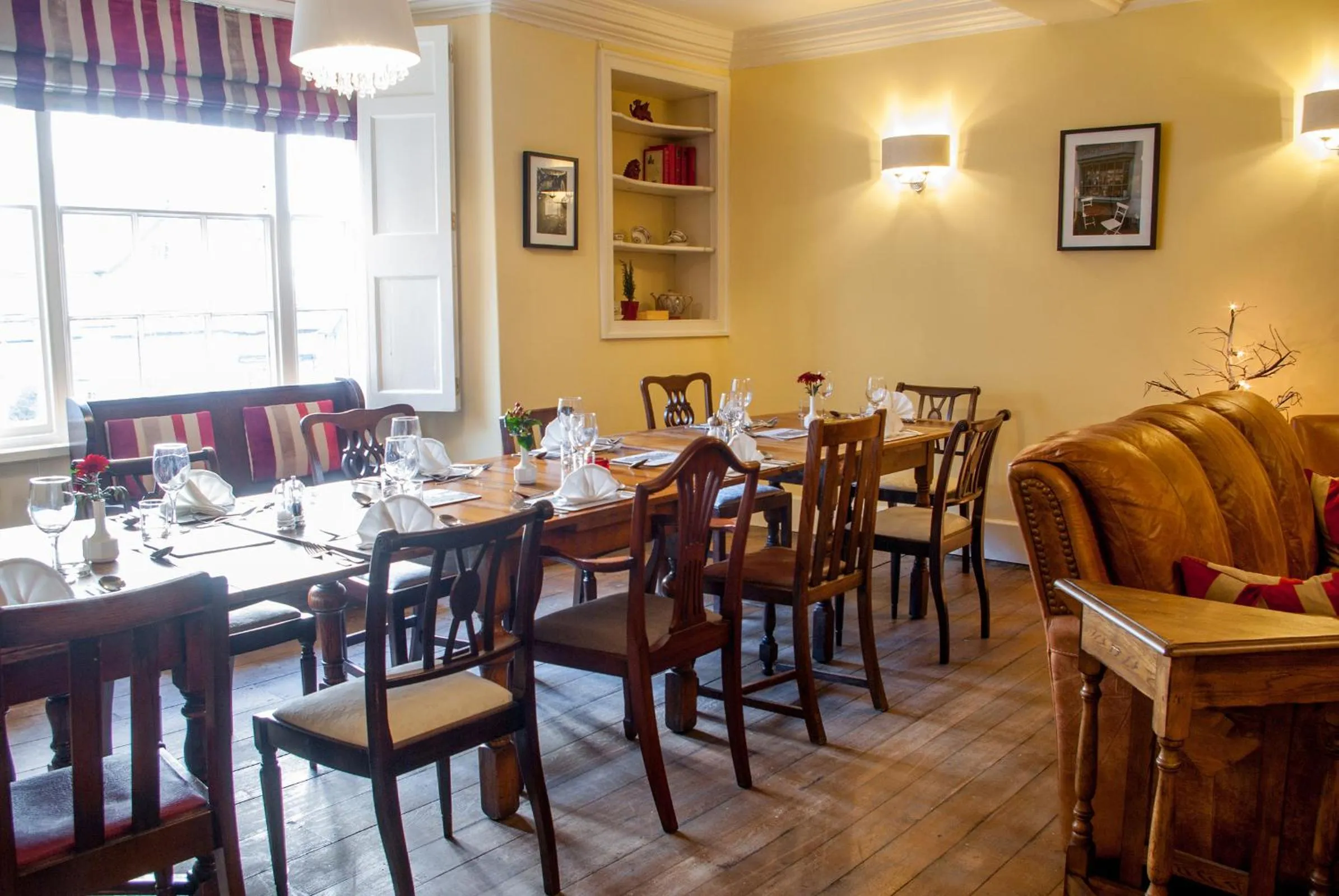 Restaurant/places to eat in The Dragon Hotel