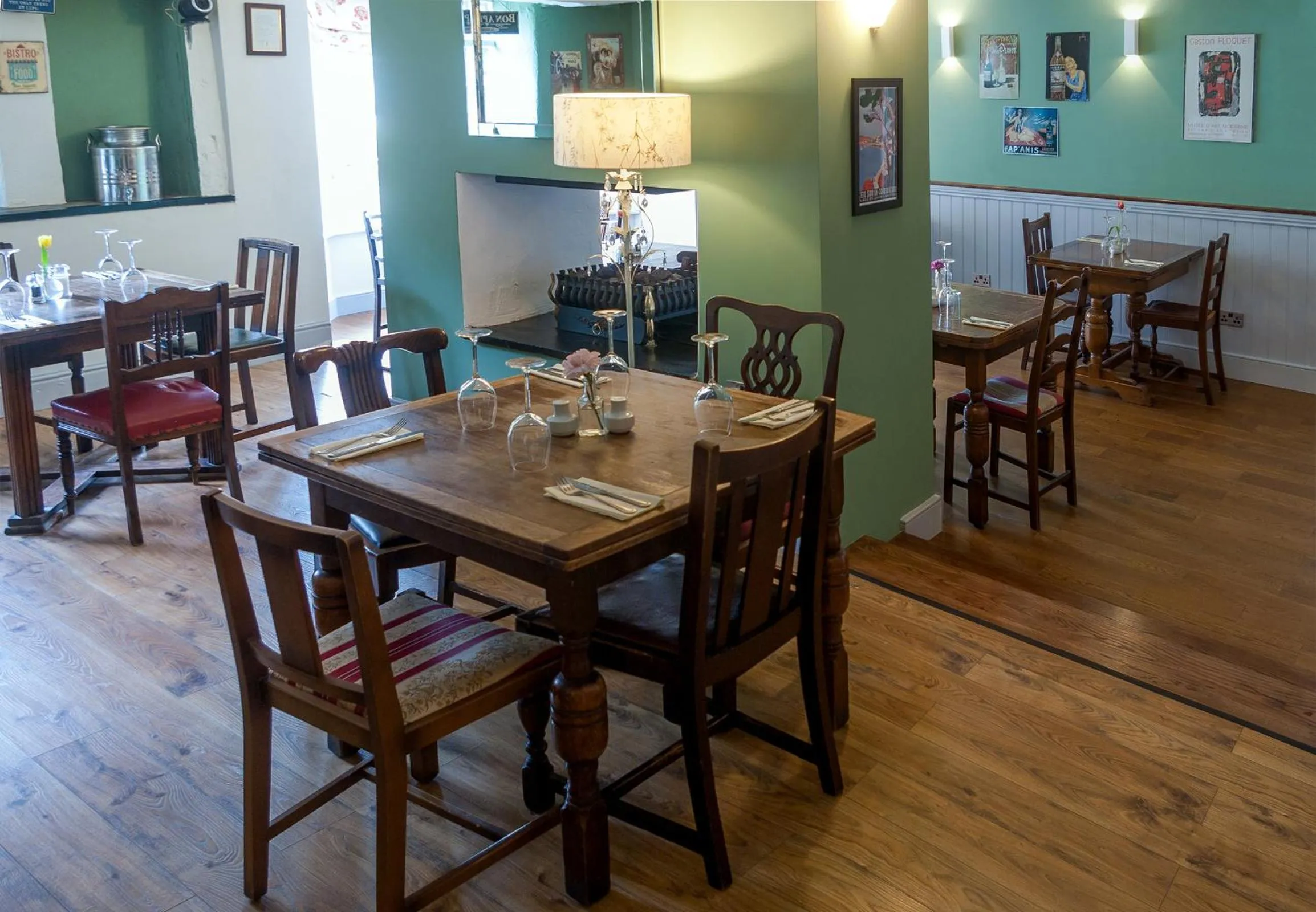 Restaurant/places to eat in The Dragon Hotel