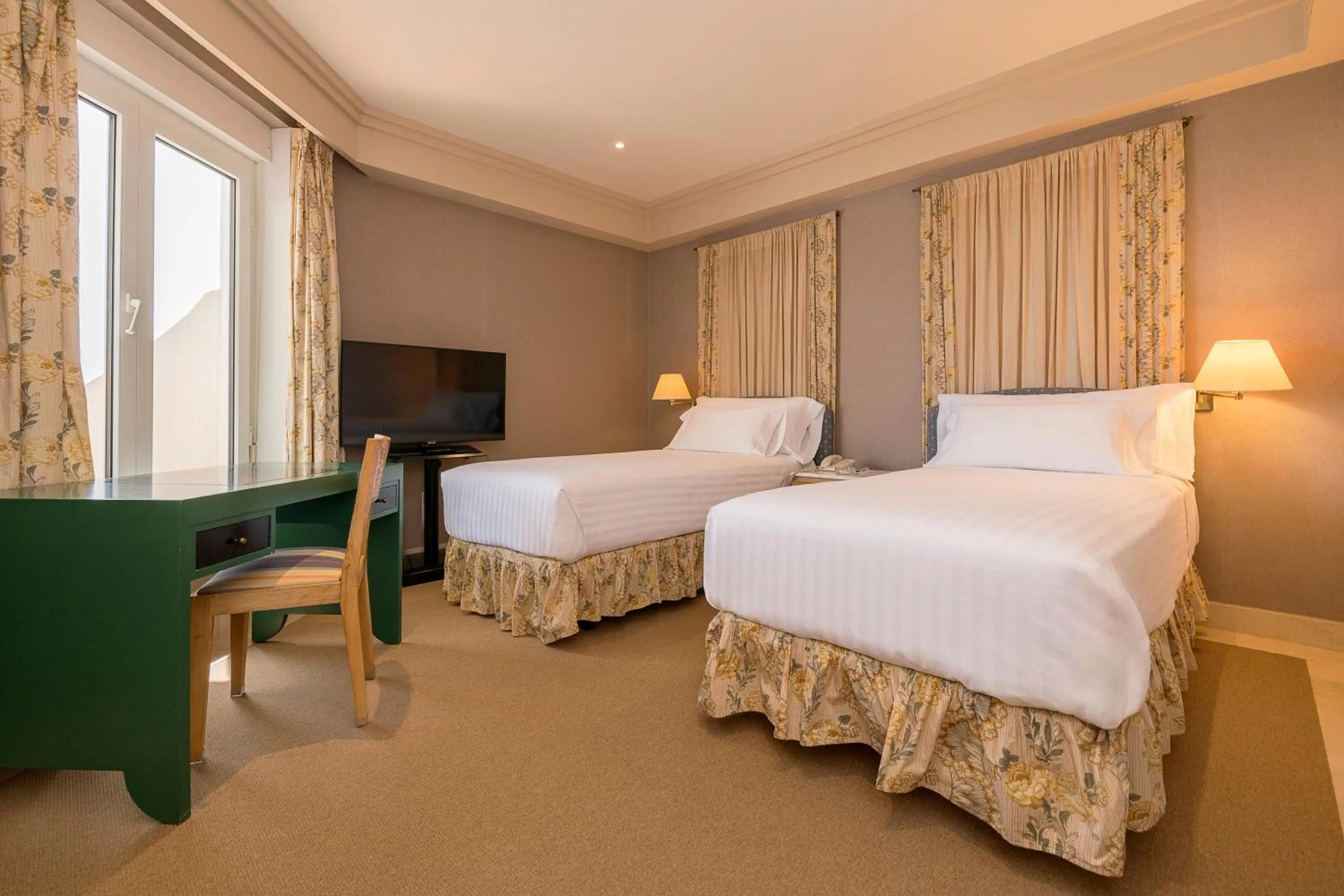 Bed in Hotel Playa Victoria