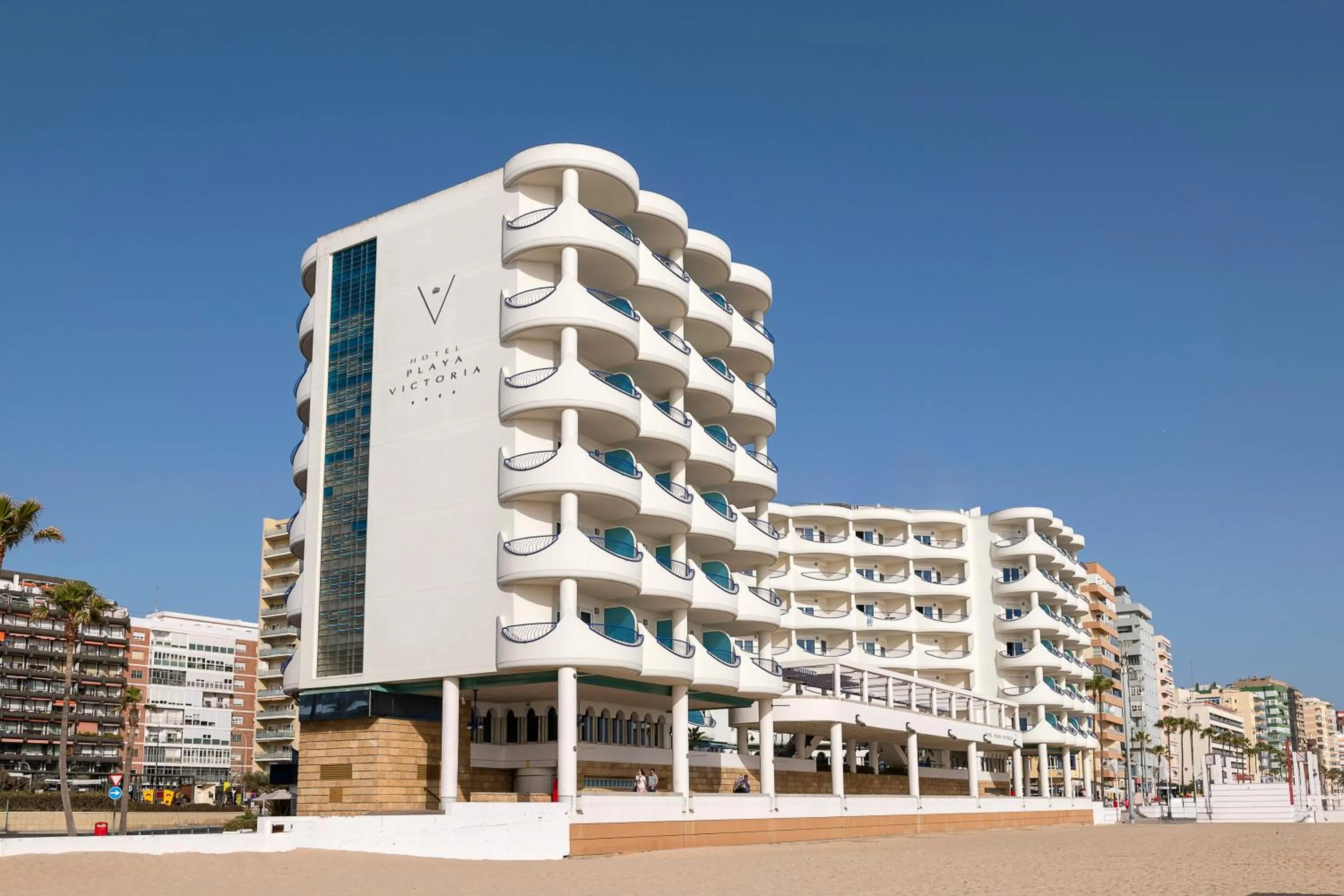 Property building in Hotel Playa Victoria