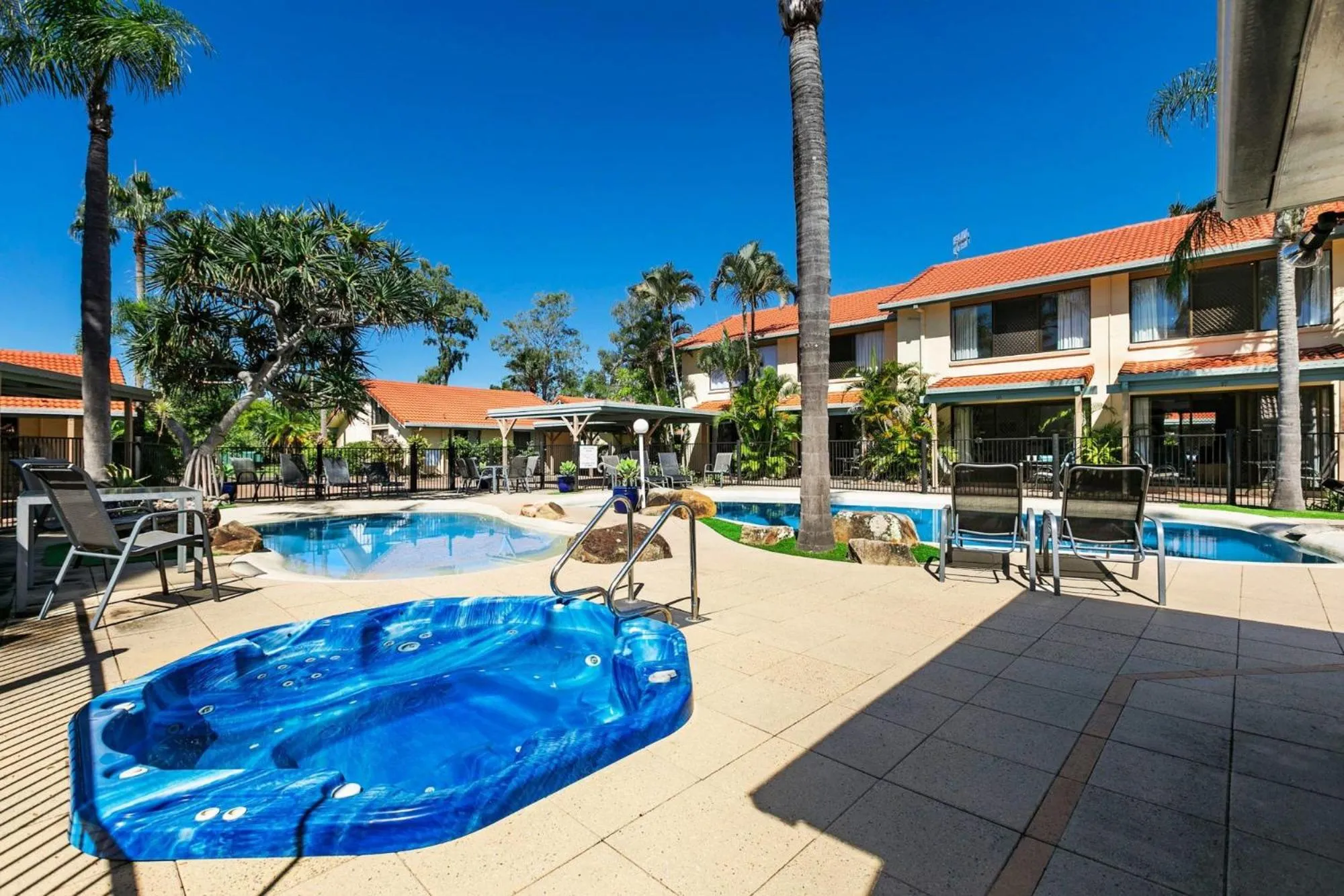 Swimming pool in Wolngarin Holiday Resort Noosa