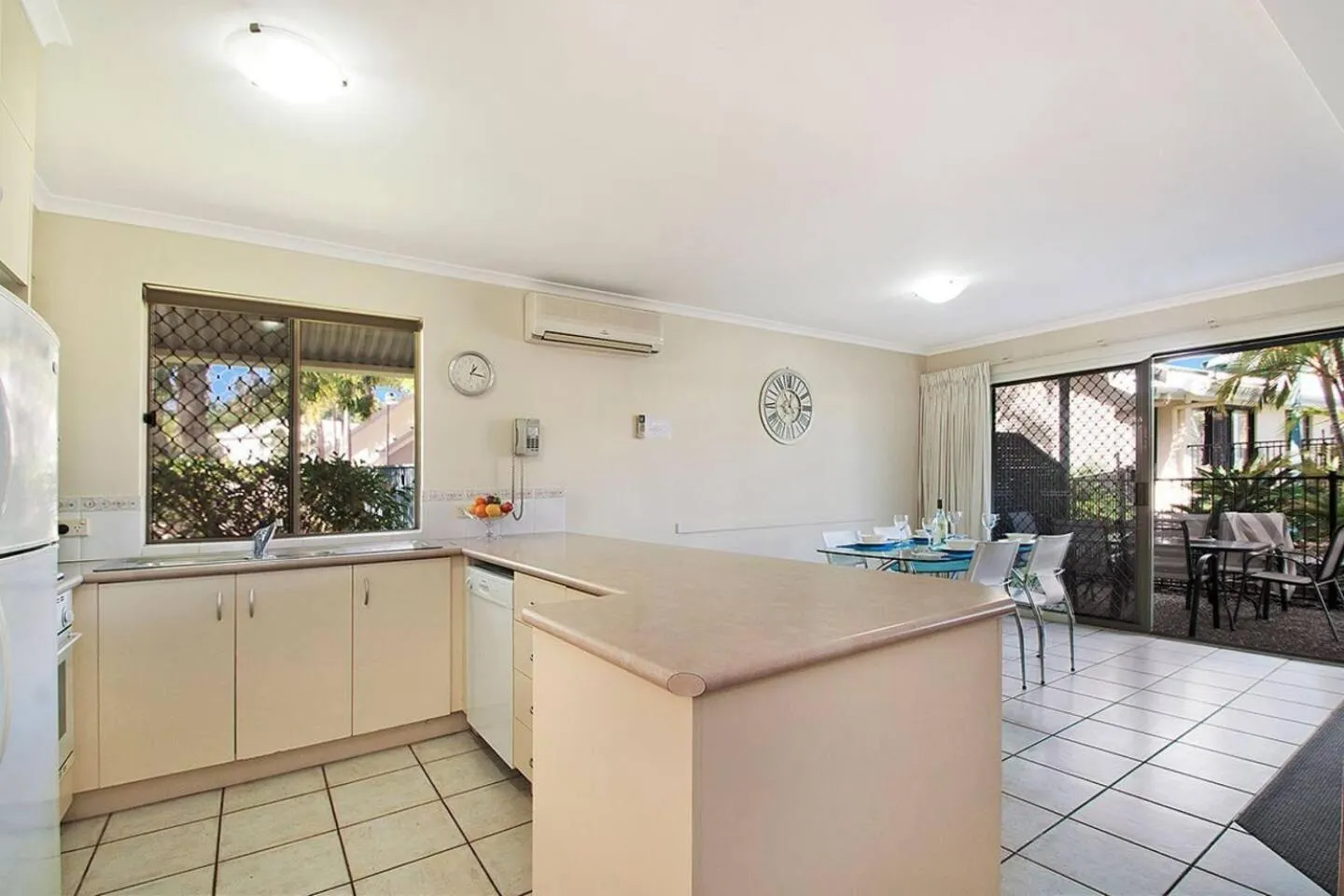 Kitchen or kitchenette in Ivory Palms Resort Noosa