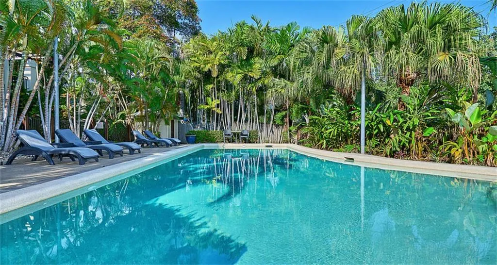 Swimming pool in Trinity Beach Club Holiday Apartments