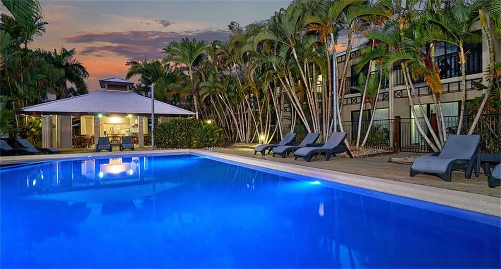 Swimming pool in Trinity Beach Club Holiday Apartments