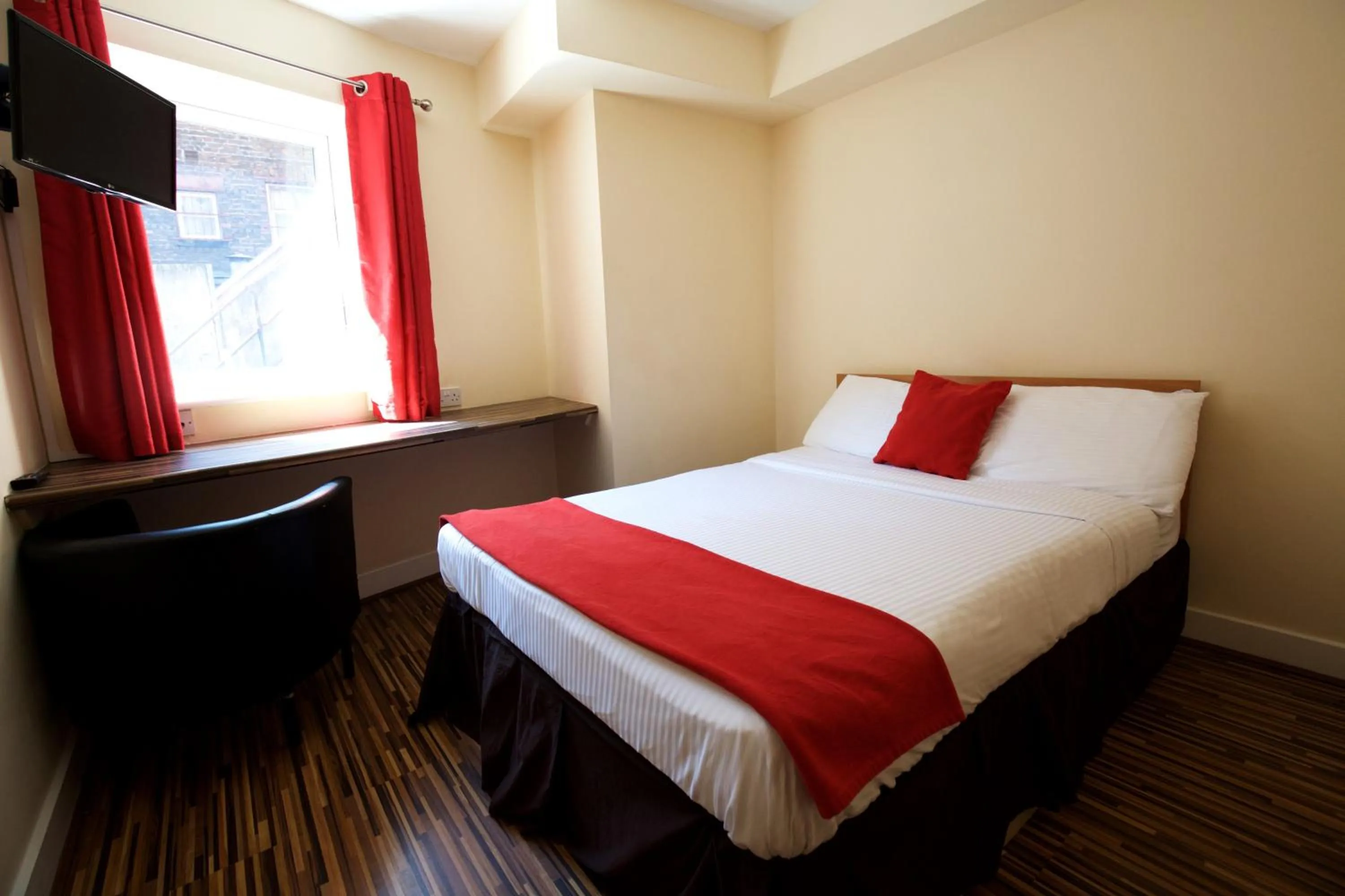 Bed in International Inn