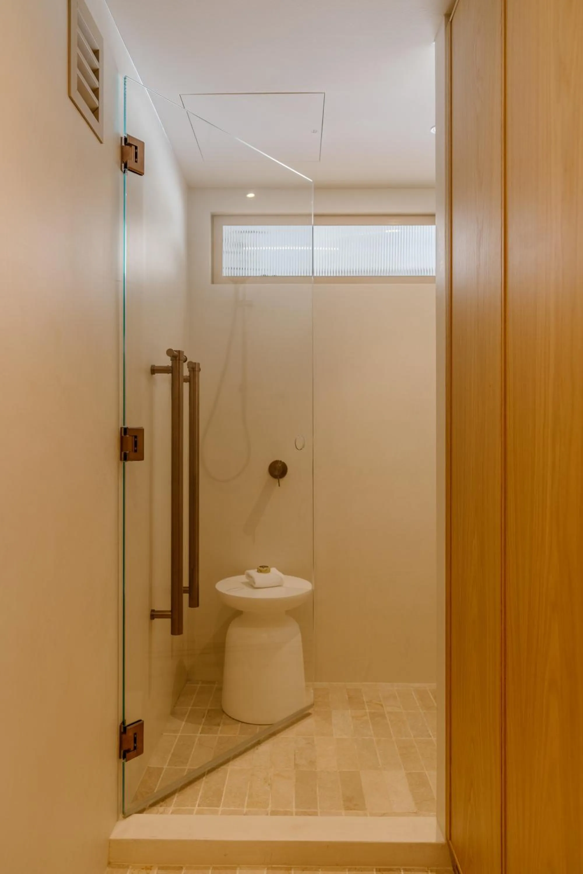 Shower in Netanya Noosa Beachfront Resort