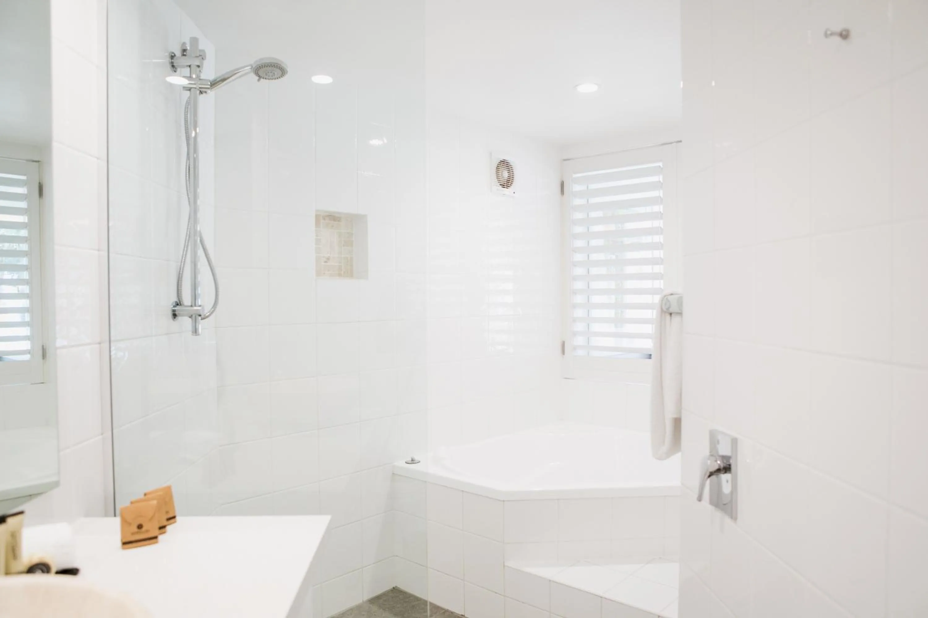 Shower in Netanya Noosa Beachfront Resort