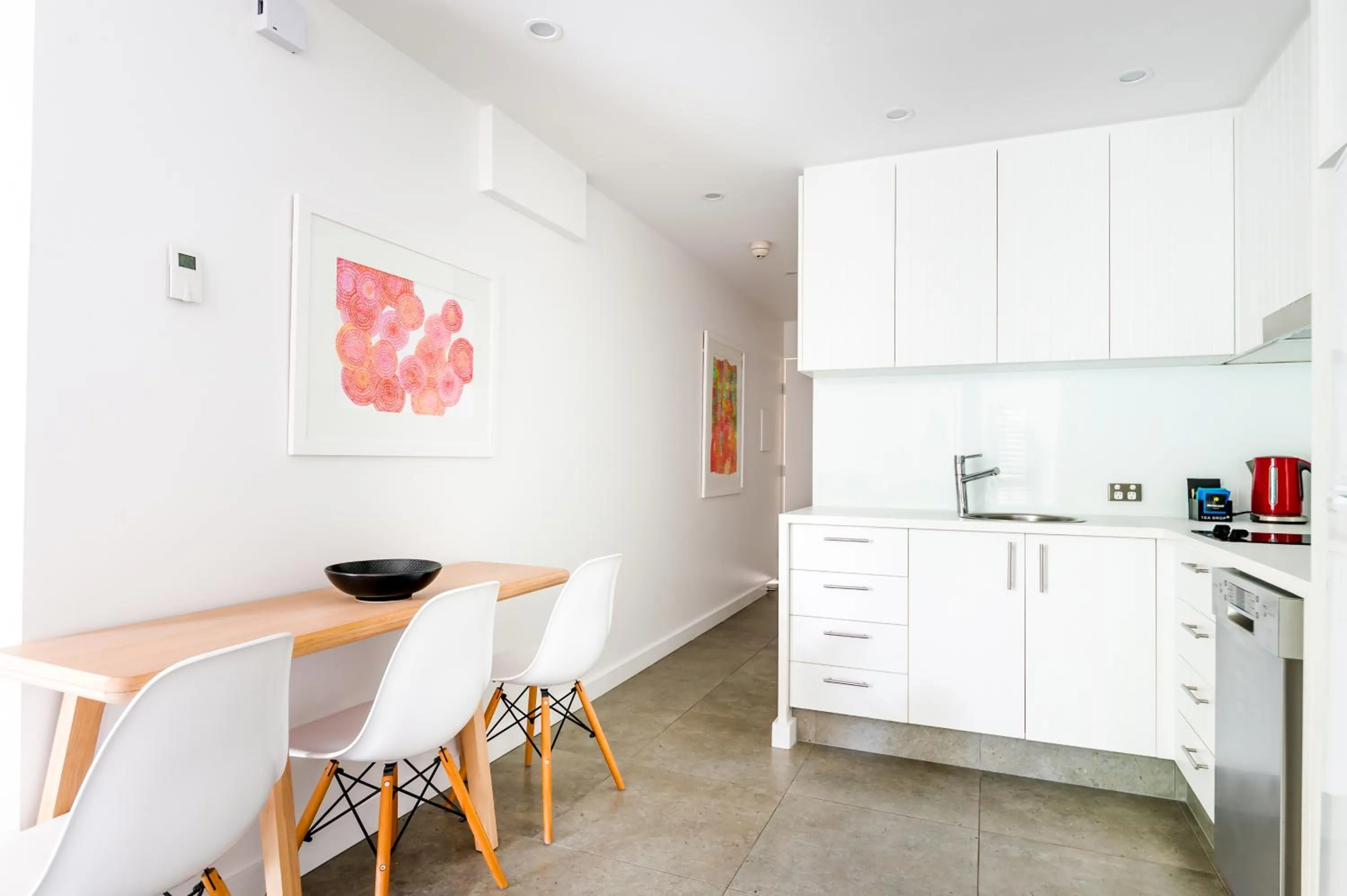 Coffee/tea facilities in Netanya Noosa Beachfront Resort