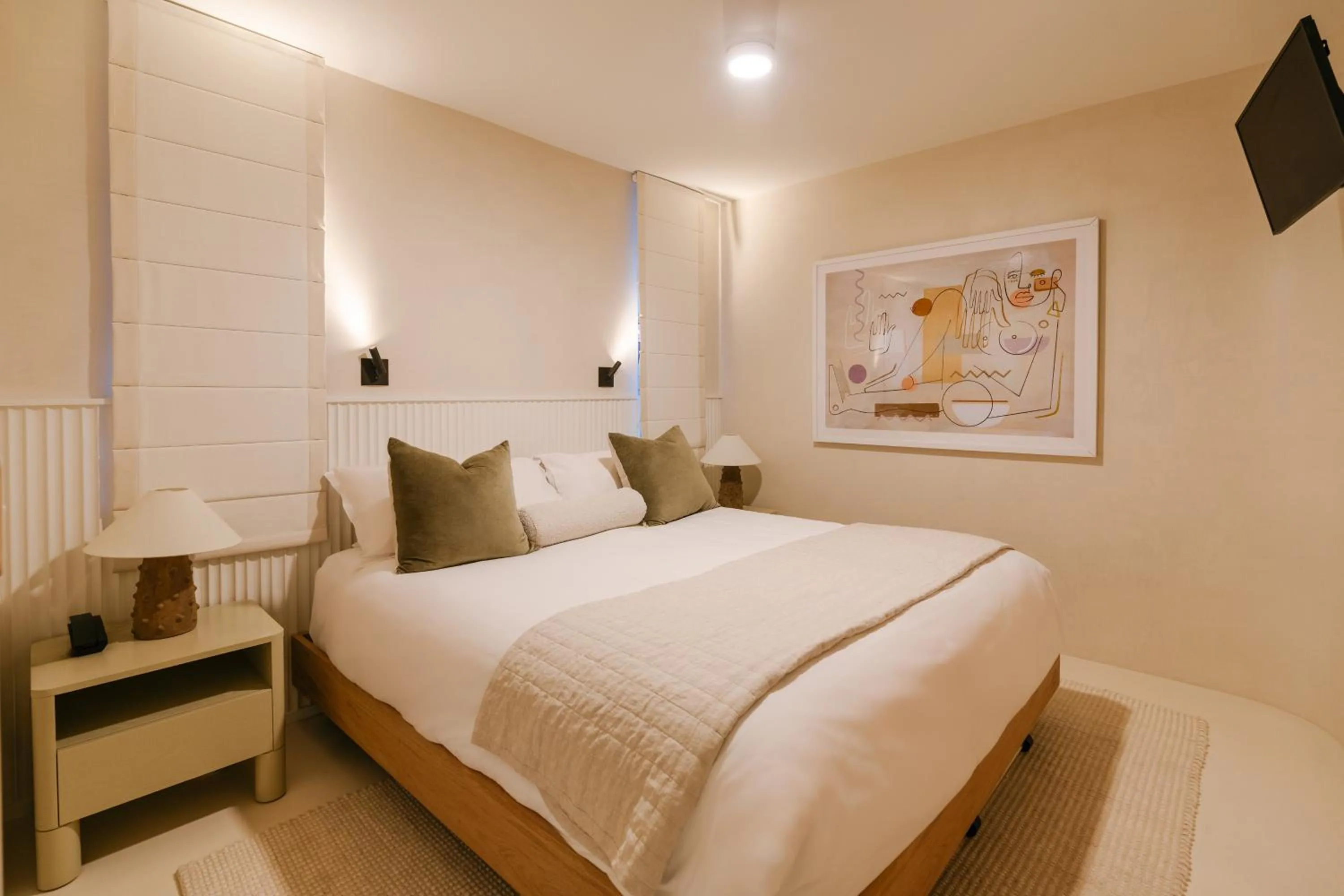 Bedroom, Bed in Netanya Noosa Beachfront Resort