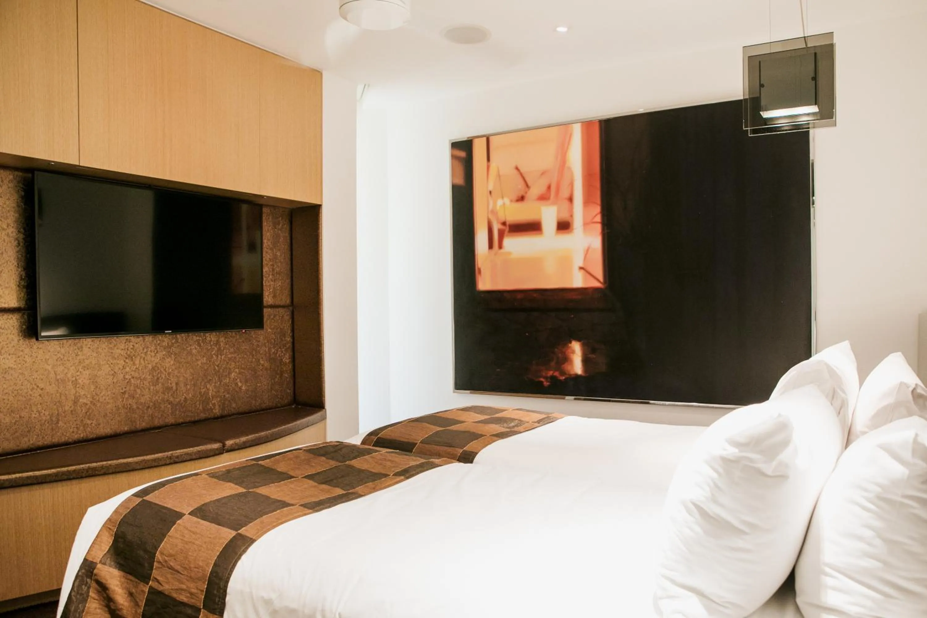 Bed in Netanya Noosa Beachfront Resort