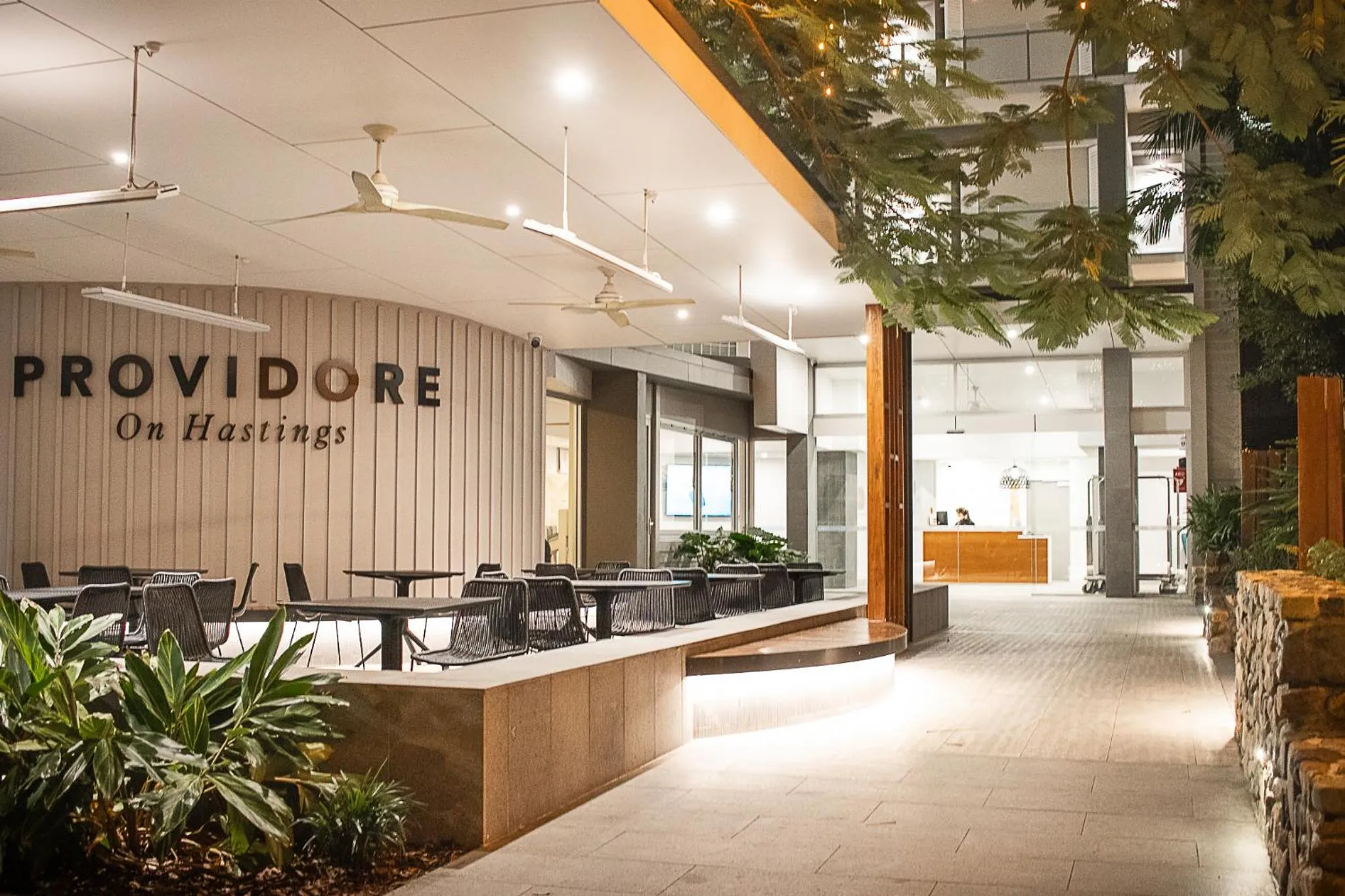 Restaurant/places to eat in Netanya Noosa Beachfront Resort