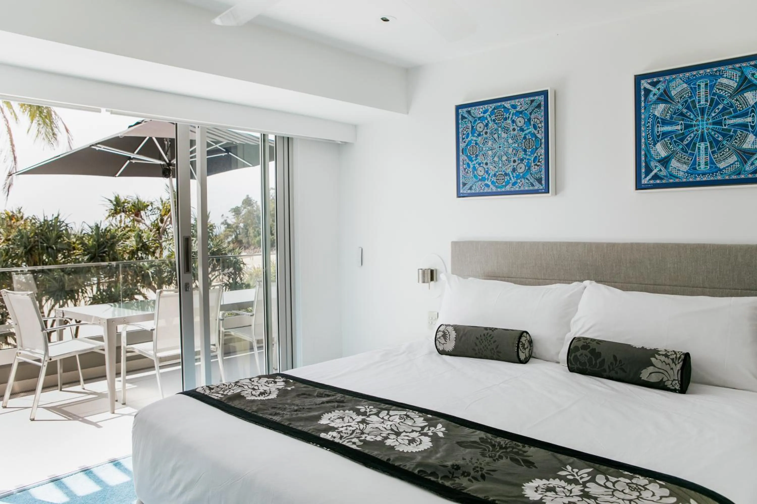 Bed in Netanya Noosa Beachfront Resort