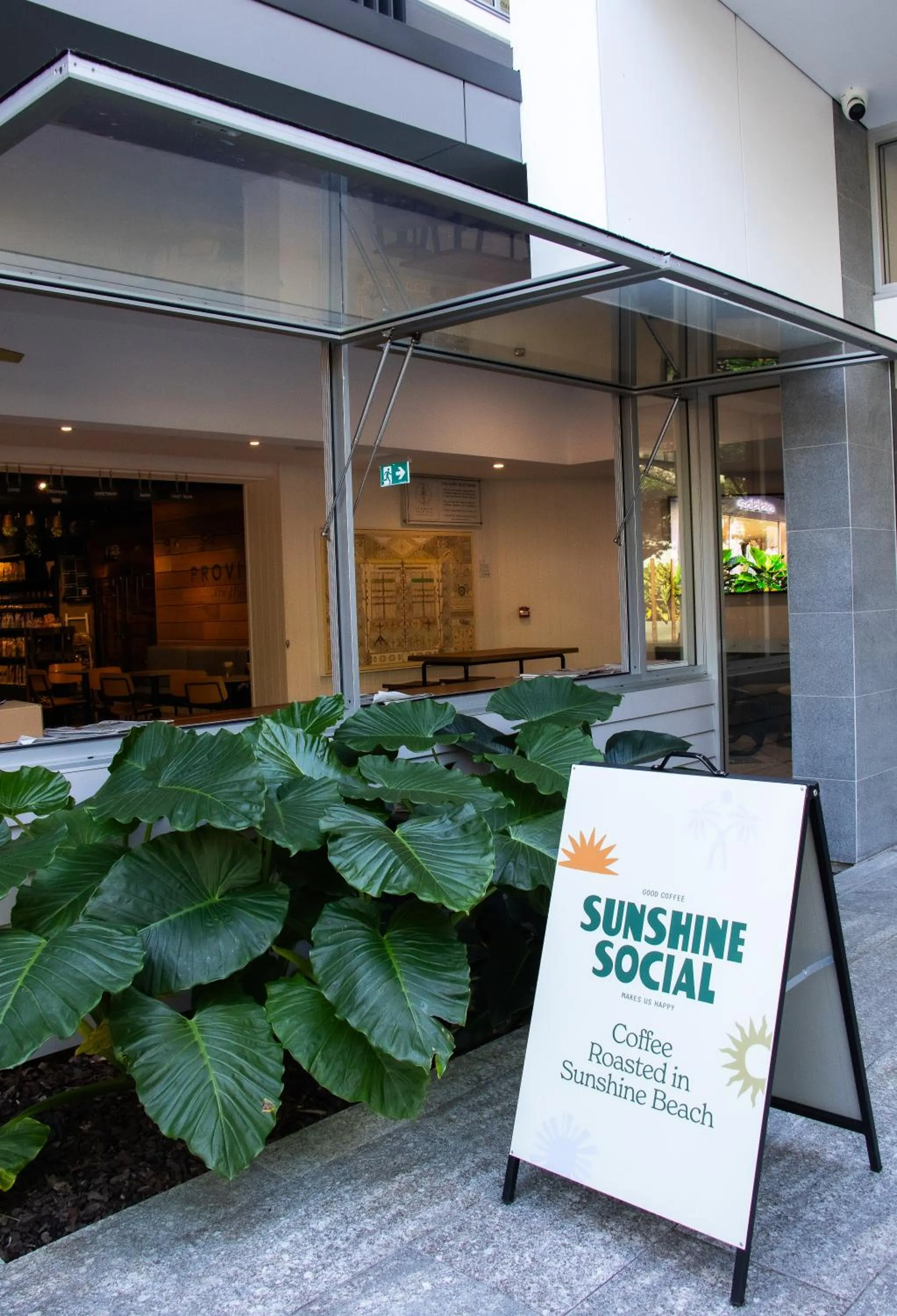 Restaurant/places to eat in Netanya Noosa Beachfront Resort