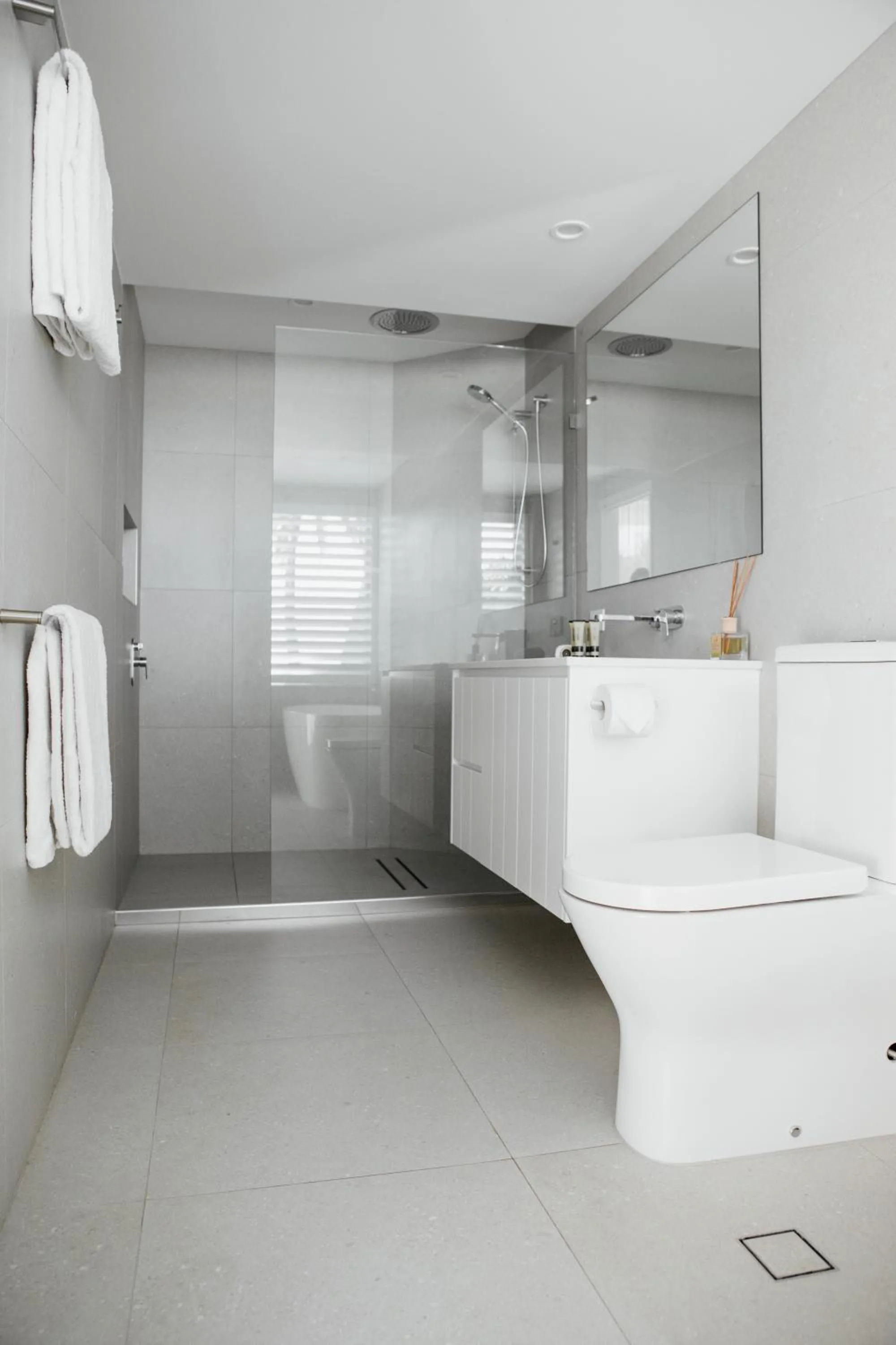 Shower in Netanya Noosa Beachfront Resort