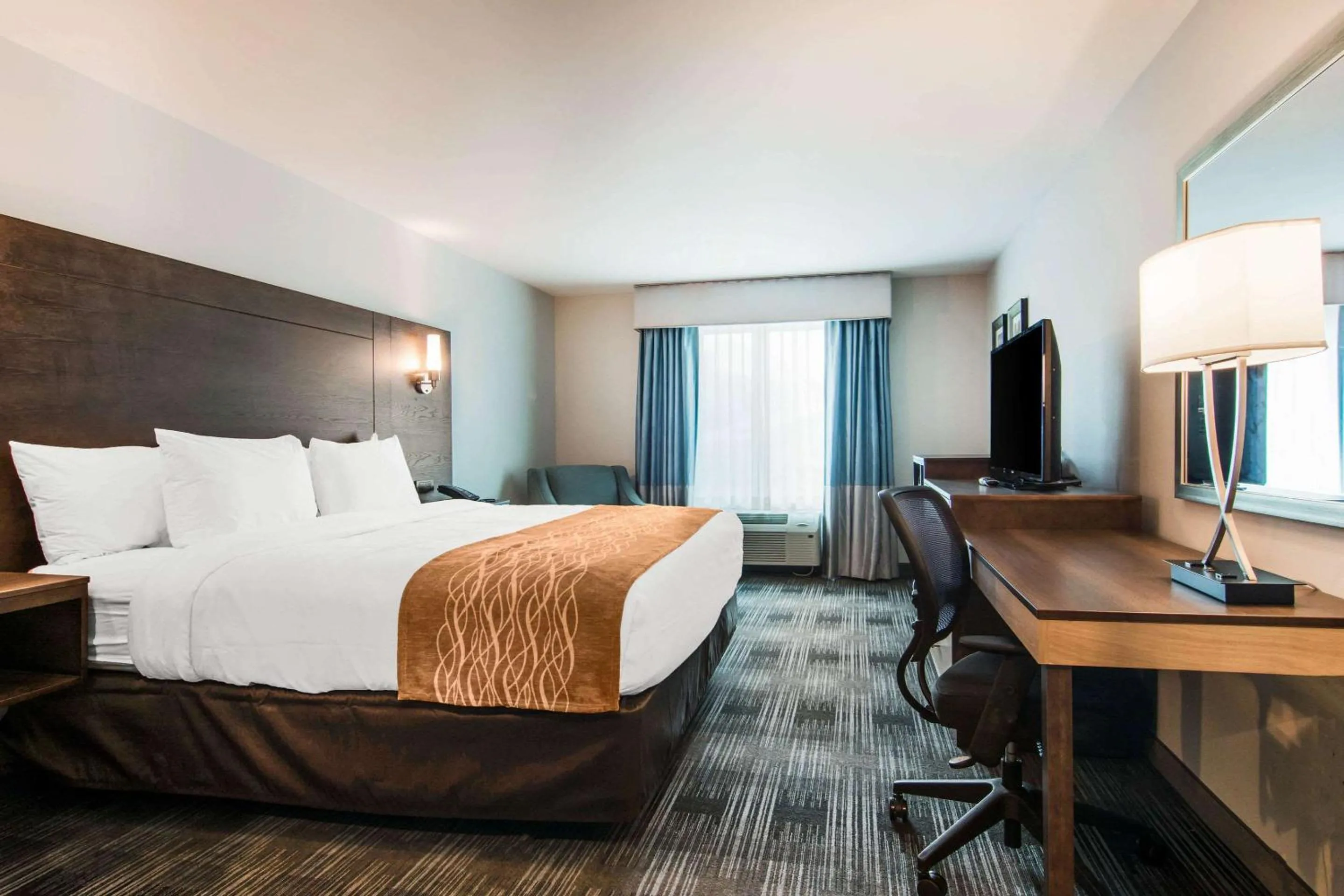 Bedroom, Bed in Comfort Inn & Suites East Ellijay