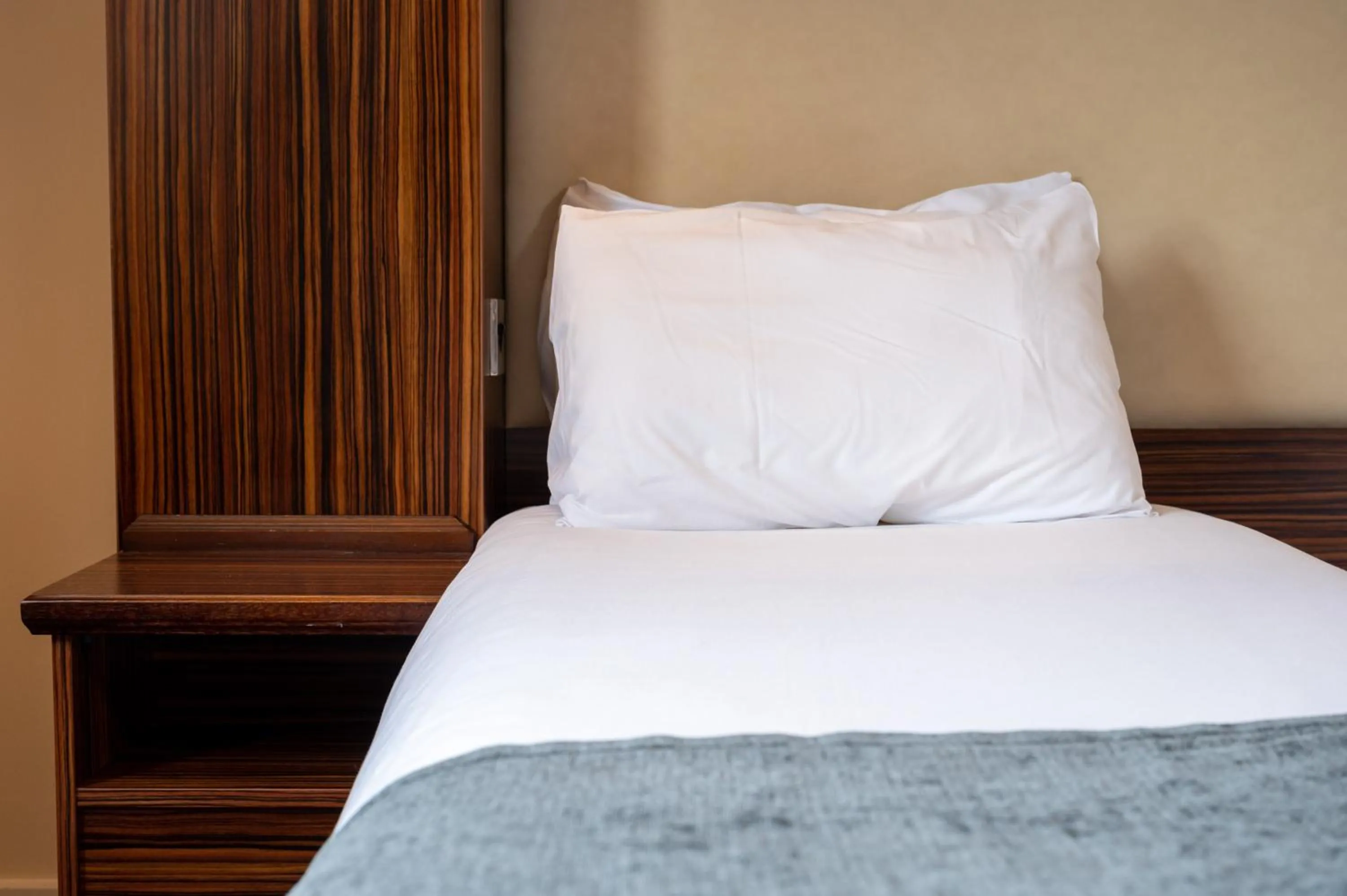 Bed in The Fernhurst by Greene King Inns