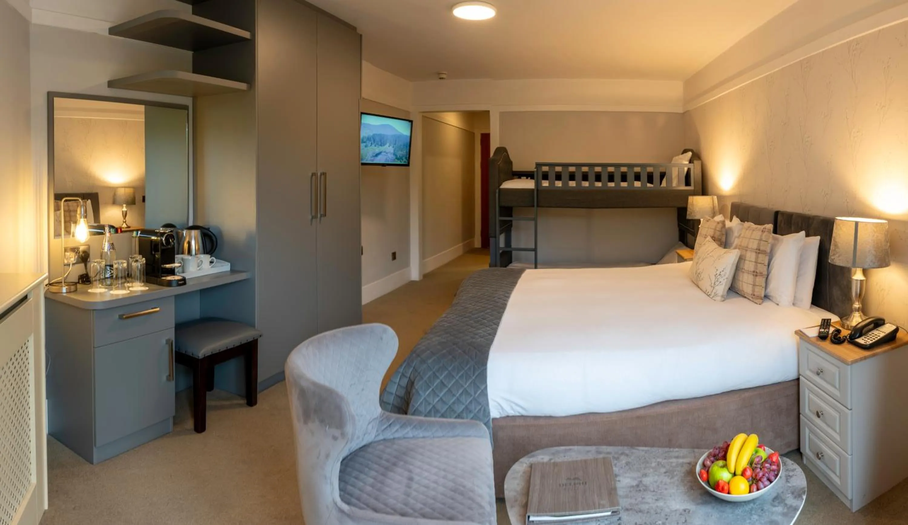 Bedroom, Bed in Delphi Resort Hotel & Spa