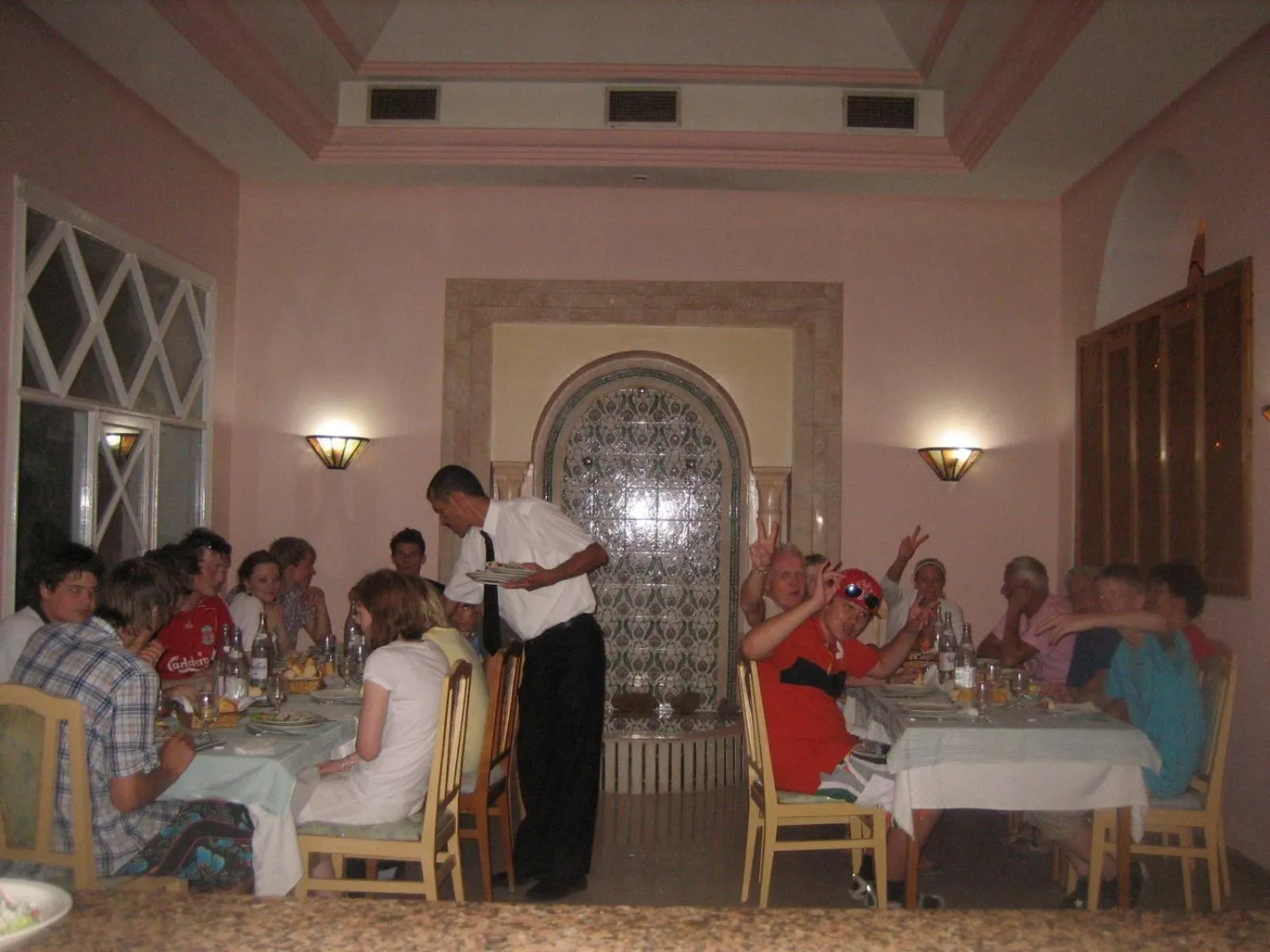 Restaurant/places to eat in Hotel Mezri